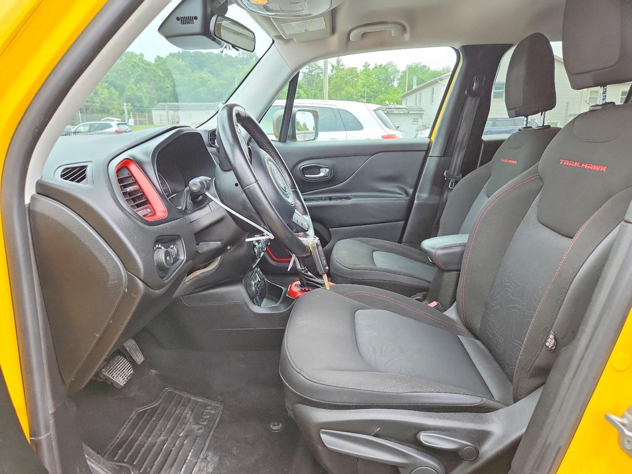 2015 Jeep Renegade Trailhawk Желтый vin: ZACCJBCT0FPB54147