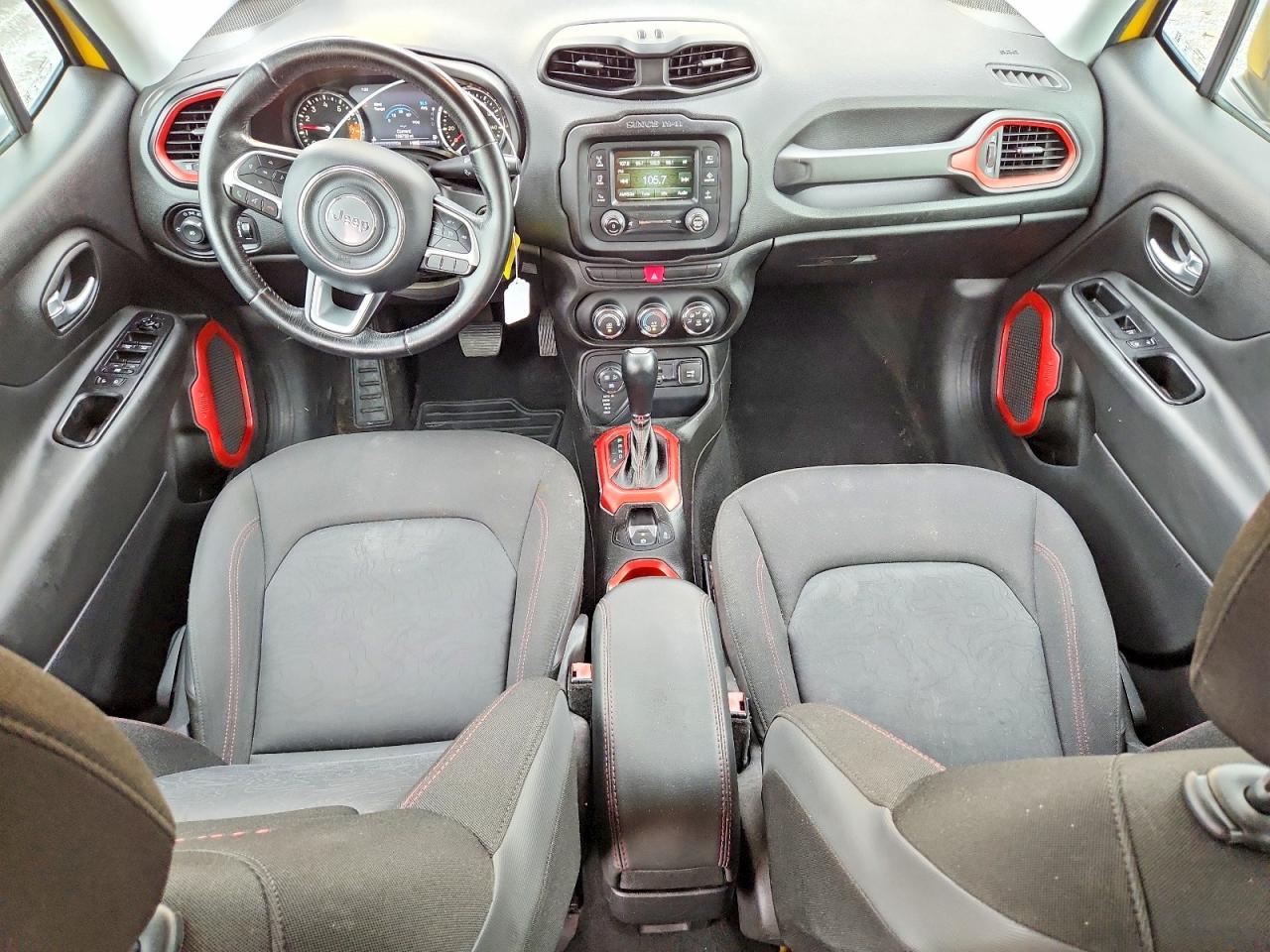 2015 Jeep Renegade Trailhawk Желтый vin: ZACCJBCT0FPB54147