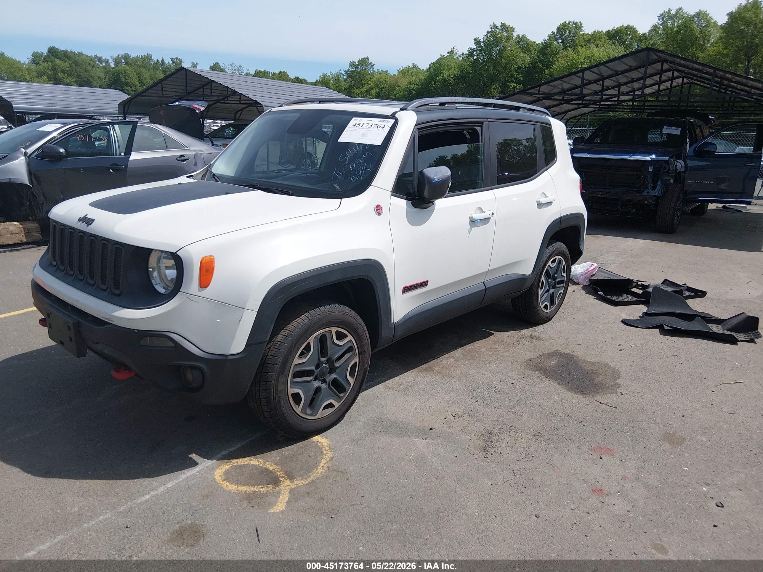 2015 Jeep Renegade Trailhawk White vin: ZACCJBCT0FPB55054