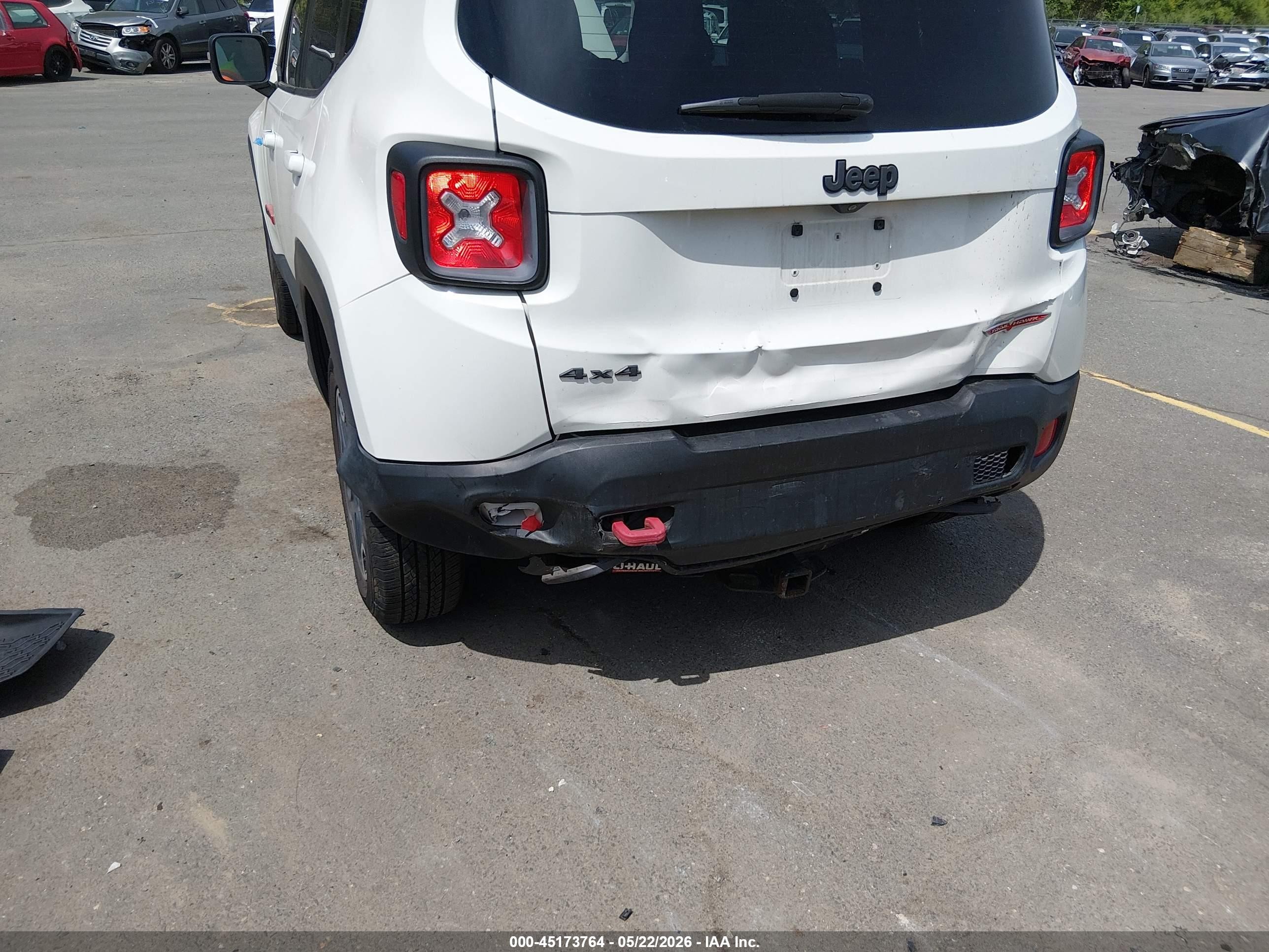 2015 Jeep Renegade Trailhawk White vin: ZACCJBCT0FPB55054