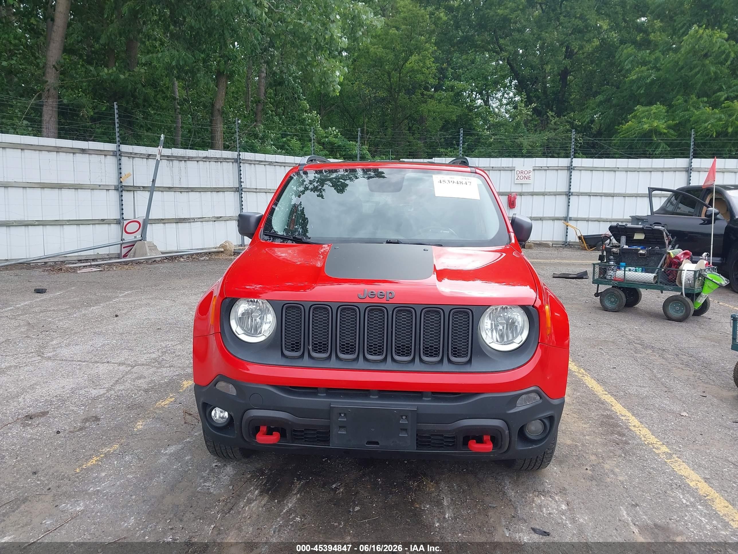 2015 Jeep Renegade Trailhawk Красный vin: ZACCJBCT0FPB61410