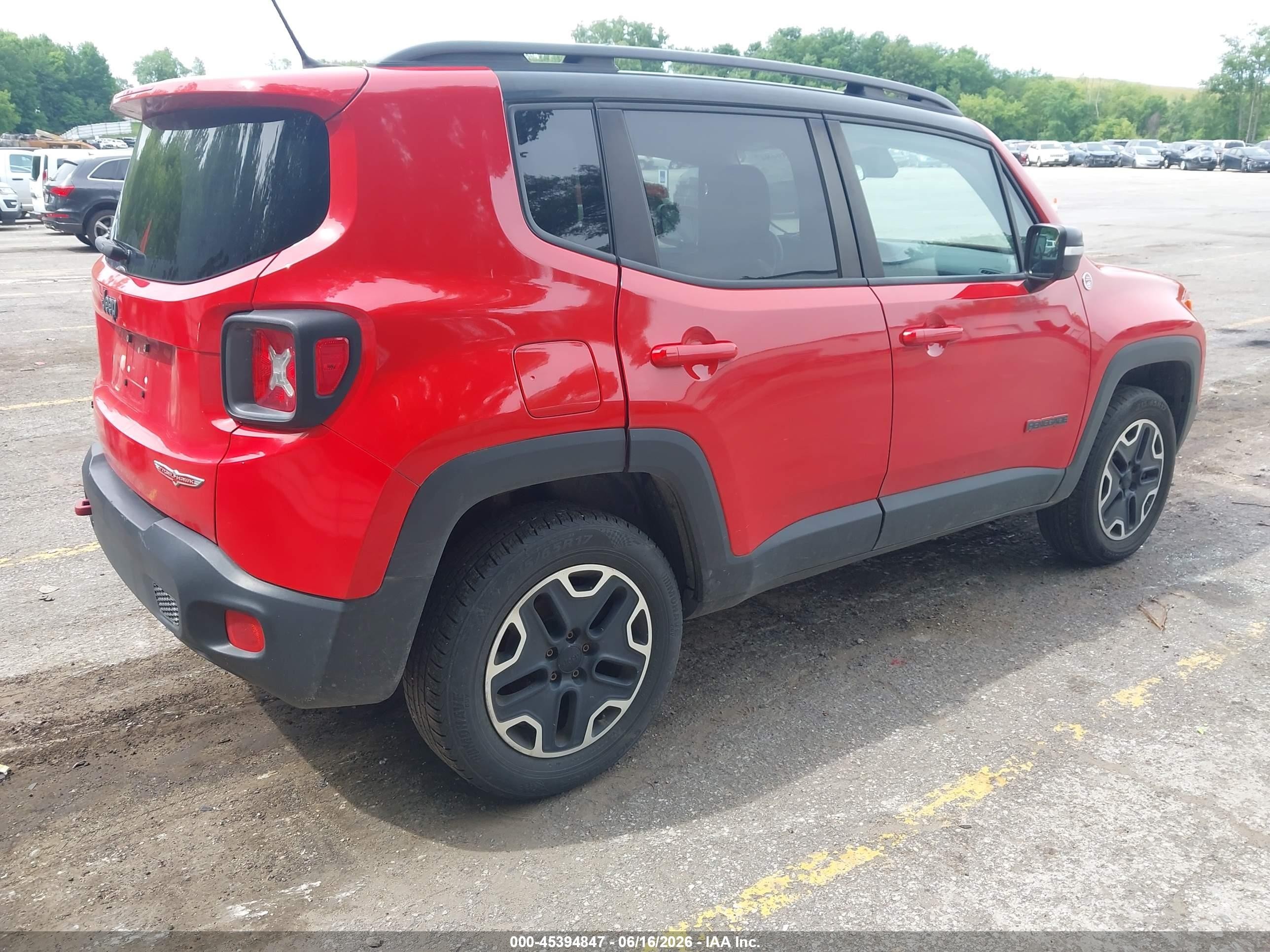 2015 Jeep Renegade Trailhawk Красный vin: ZACCJBCT0FPB61410
