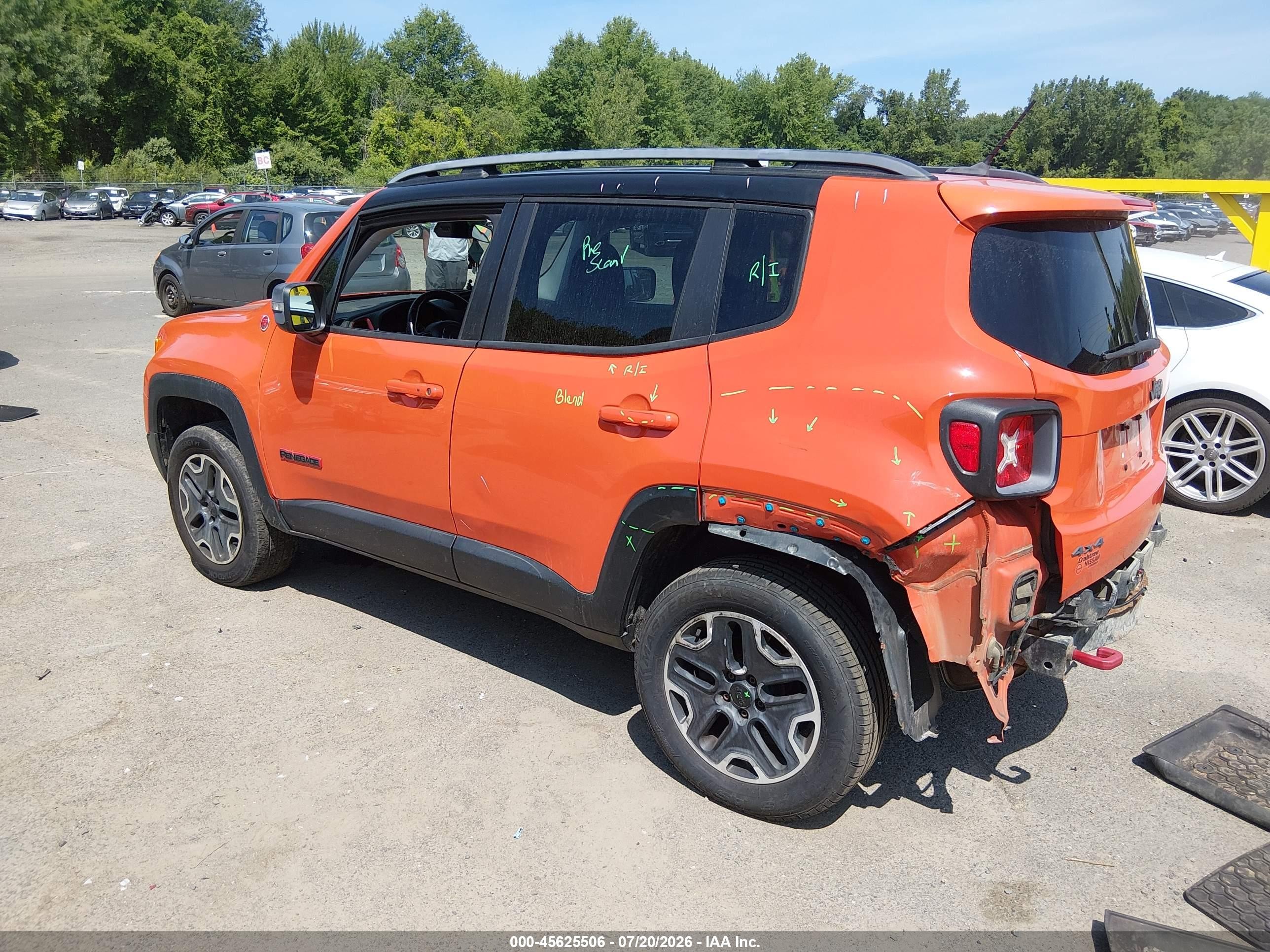 2015 Jeep Renegade Trailhawk Orange vin: ZACCJBCT0FPB64656