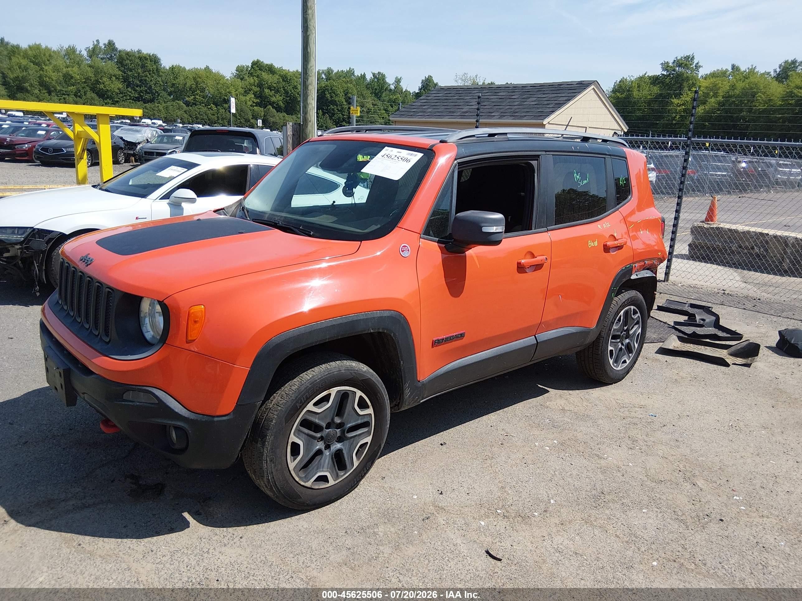 2015 Jeep Renegade Trailhawk Orange vin: ZACCJBCT0FPB64656