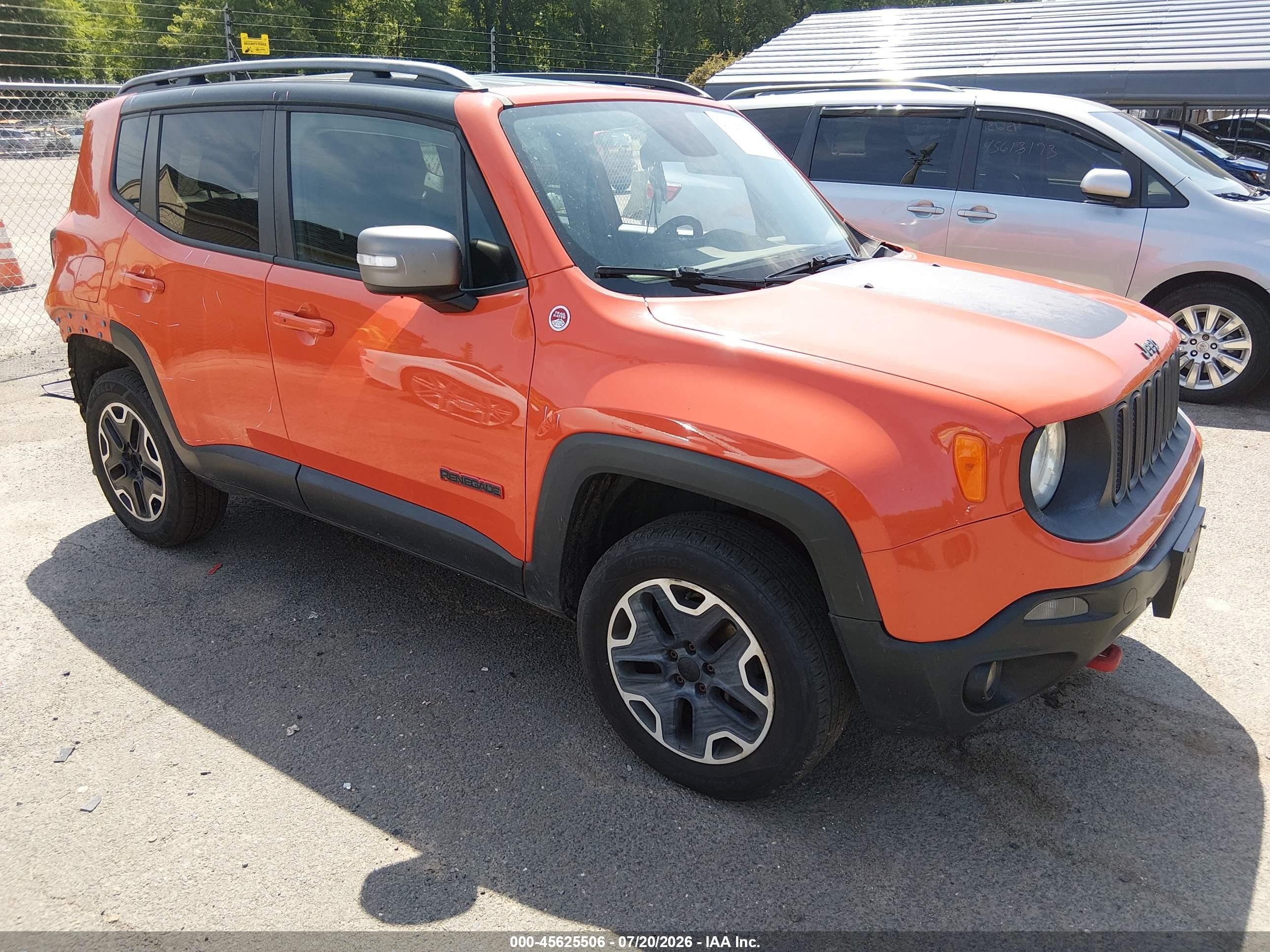 2015 Jeep Renegade Trailhawk Orange vin: ZACCJBCT0FPB64656