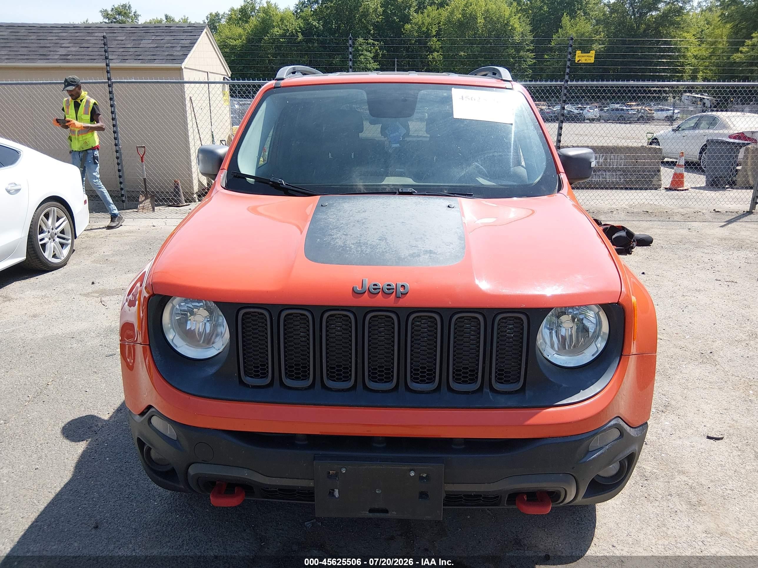 2015 Jeep Renegade Trailhawk Orange vin: ZACCJBCT0FPB64656