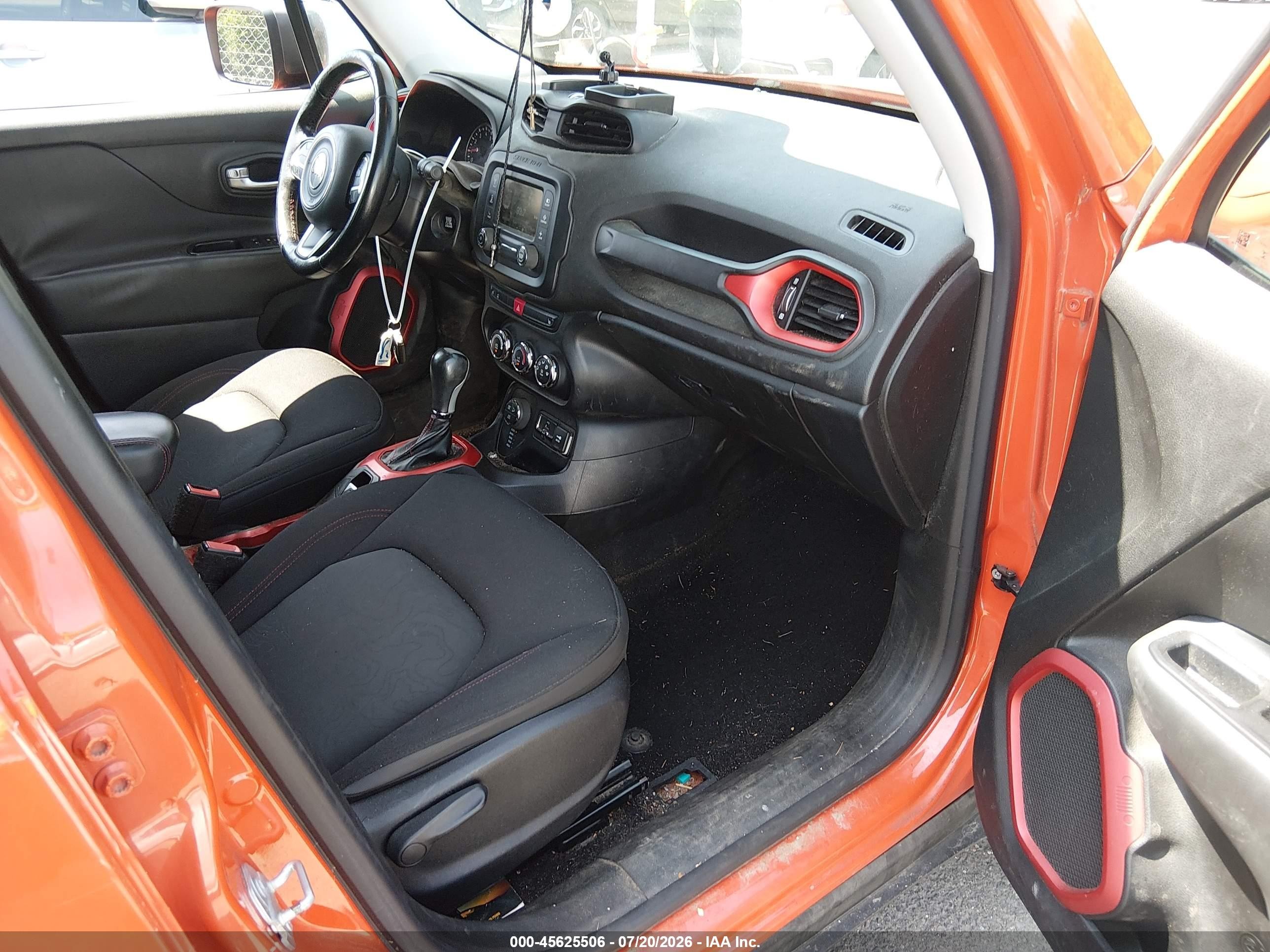 2015 Jeep Renegade Trailhawk Orange vin: ZACCJBCT0FPB64656