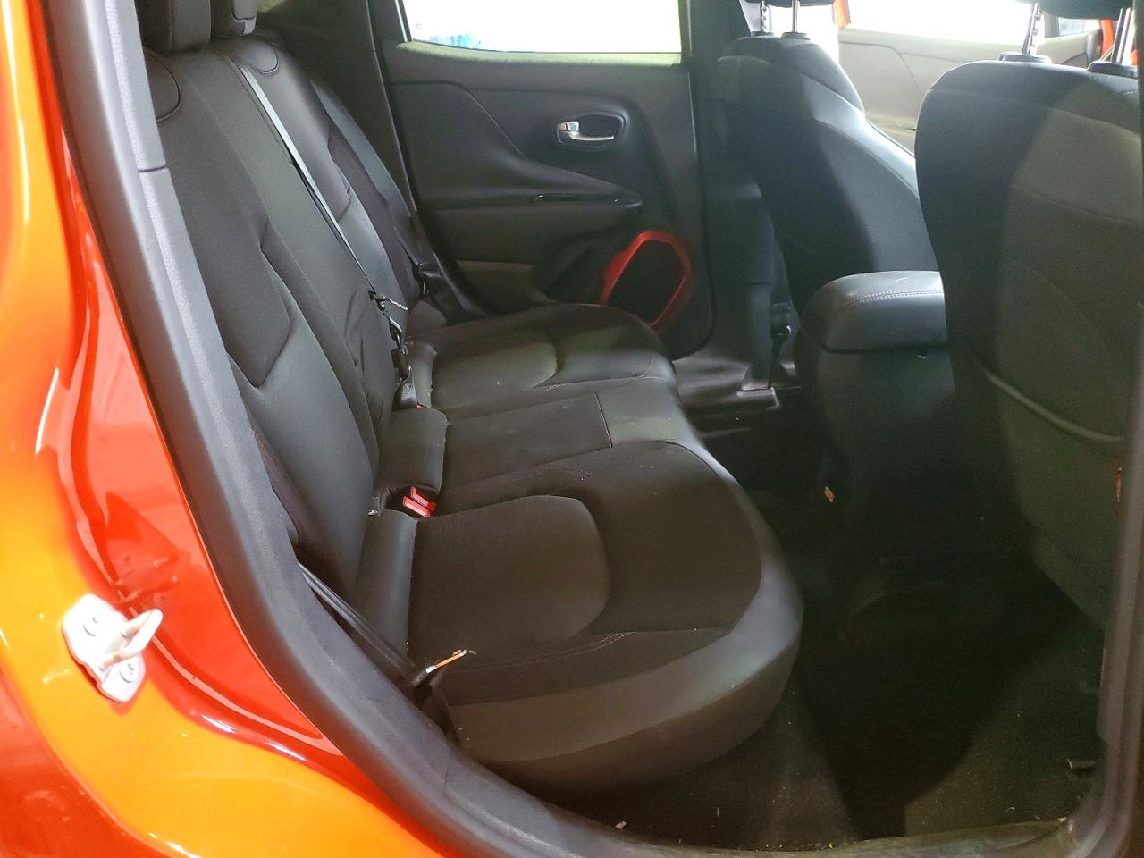 2015 Jeep Renegade Trailhawk Orange vin: ZACCJBCT0FPB64868