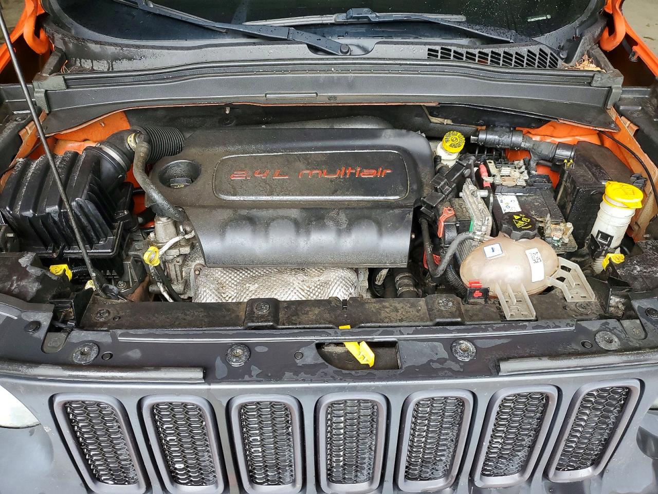 2015 Jeep Renegade Trailhawk Orange vin: ZACCJBCT0FPB64868