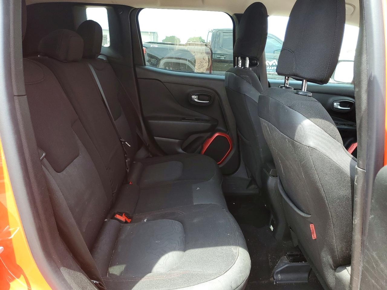 2015 Jeep Renegade Trailhawk Orange vin: ZACCJBCT0FPB67625