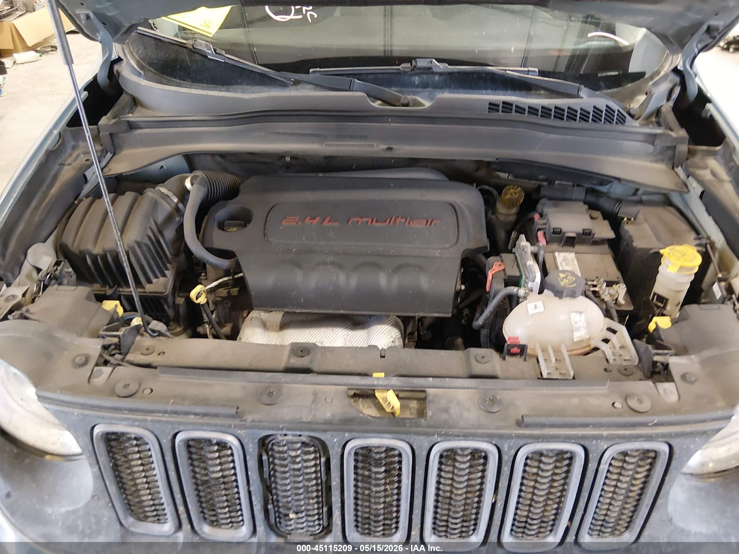 2015 Jeep Renegade Trailhawk Gray vin: ZACCJBCT0FPB69245