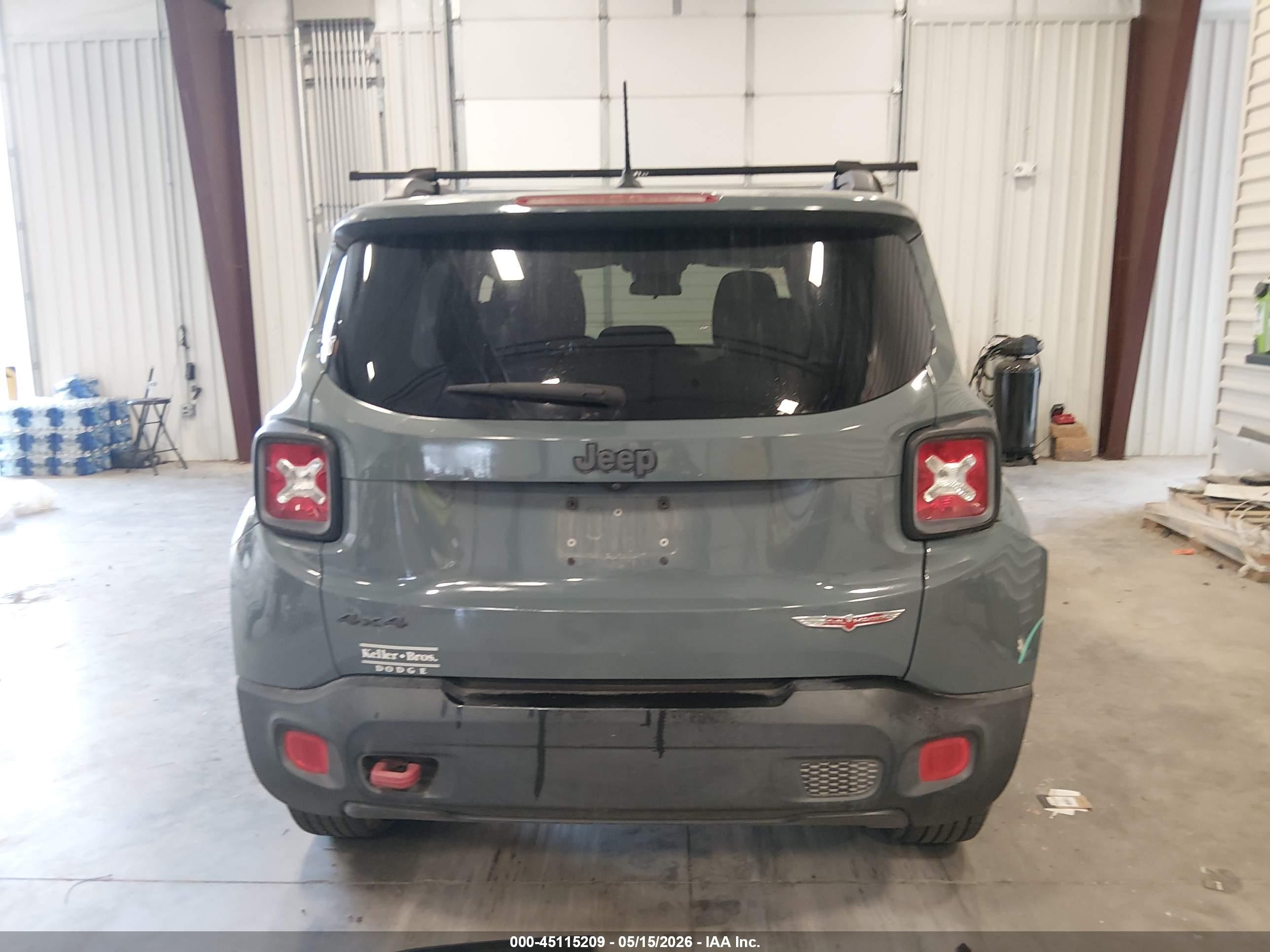 2015 Jeep Renegade Trailhawk Gray vin: ZACCJBCT0FPB69245