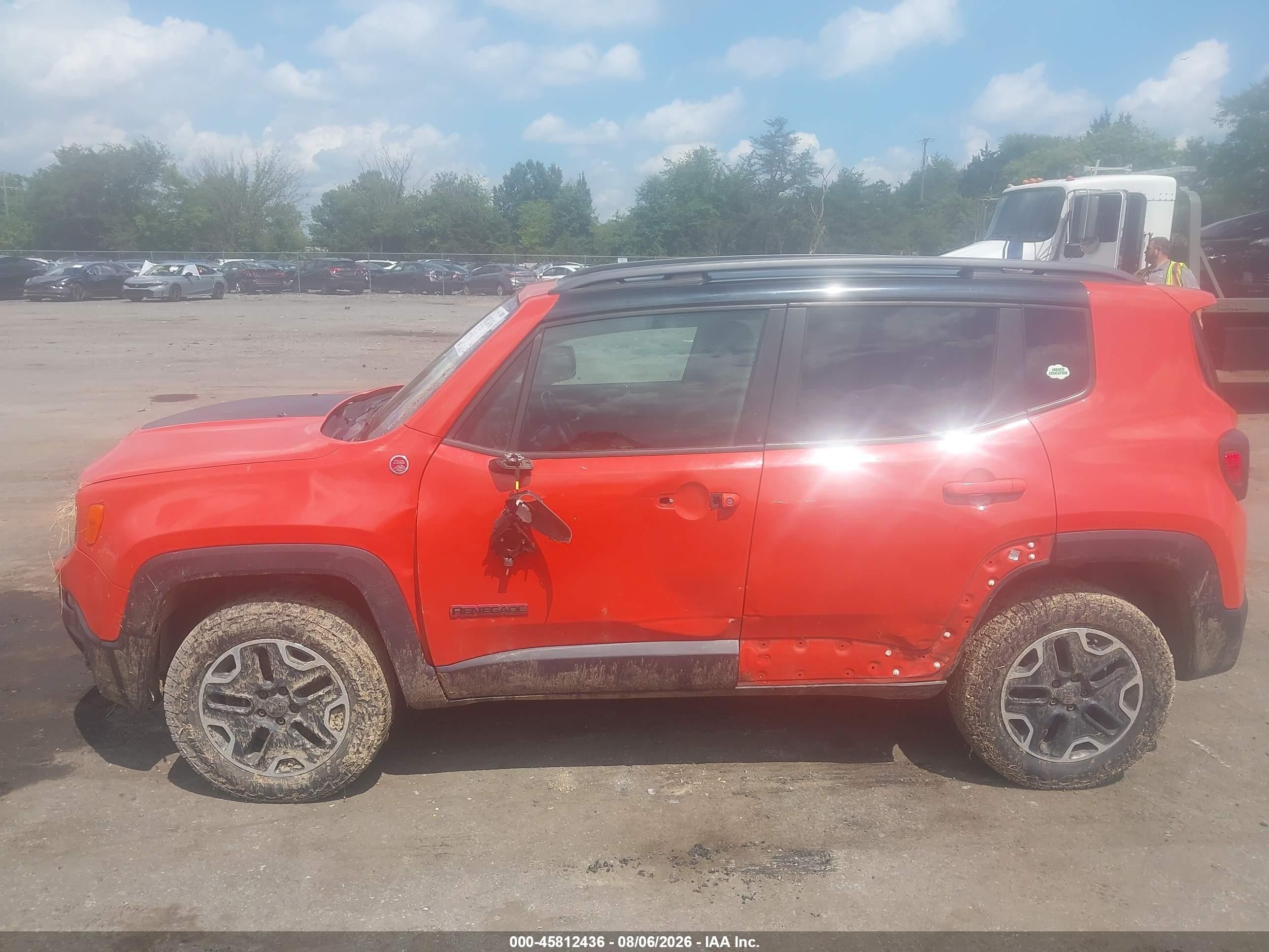 2015 Jeep Renegade Trailhawk Оранжевый vin: ZACCJBCT0FPB74678