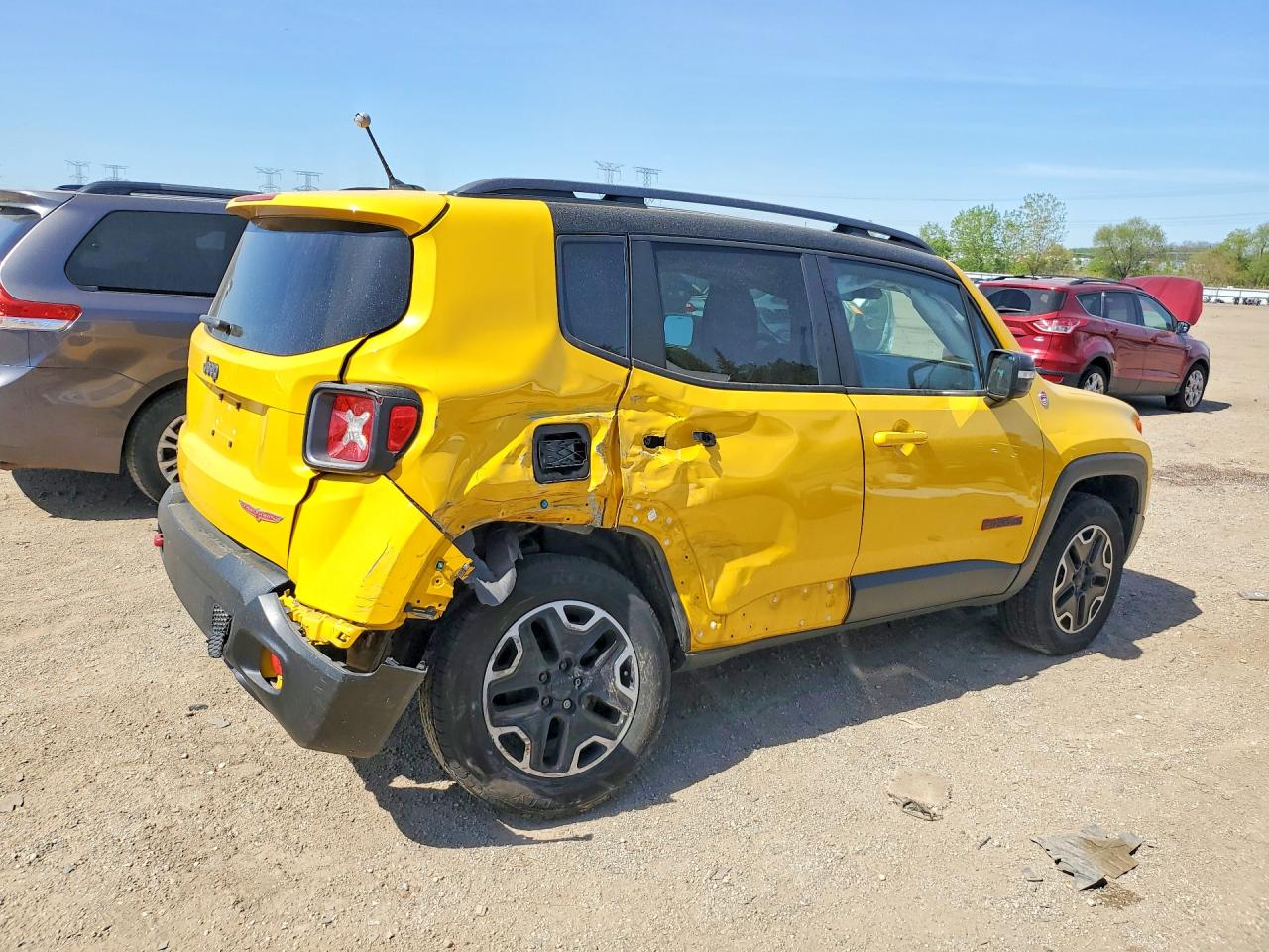 2015 Jeep Renegade Trailhawk Yellow vin: ZACCJBCT0FPB75174