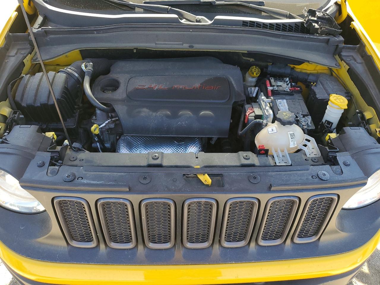 2015 Jeep Renegade Trailhawk Yellow vin: ZACCJBCT0FPB75174