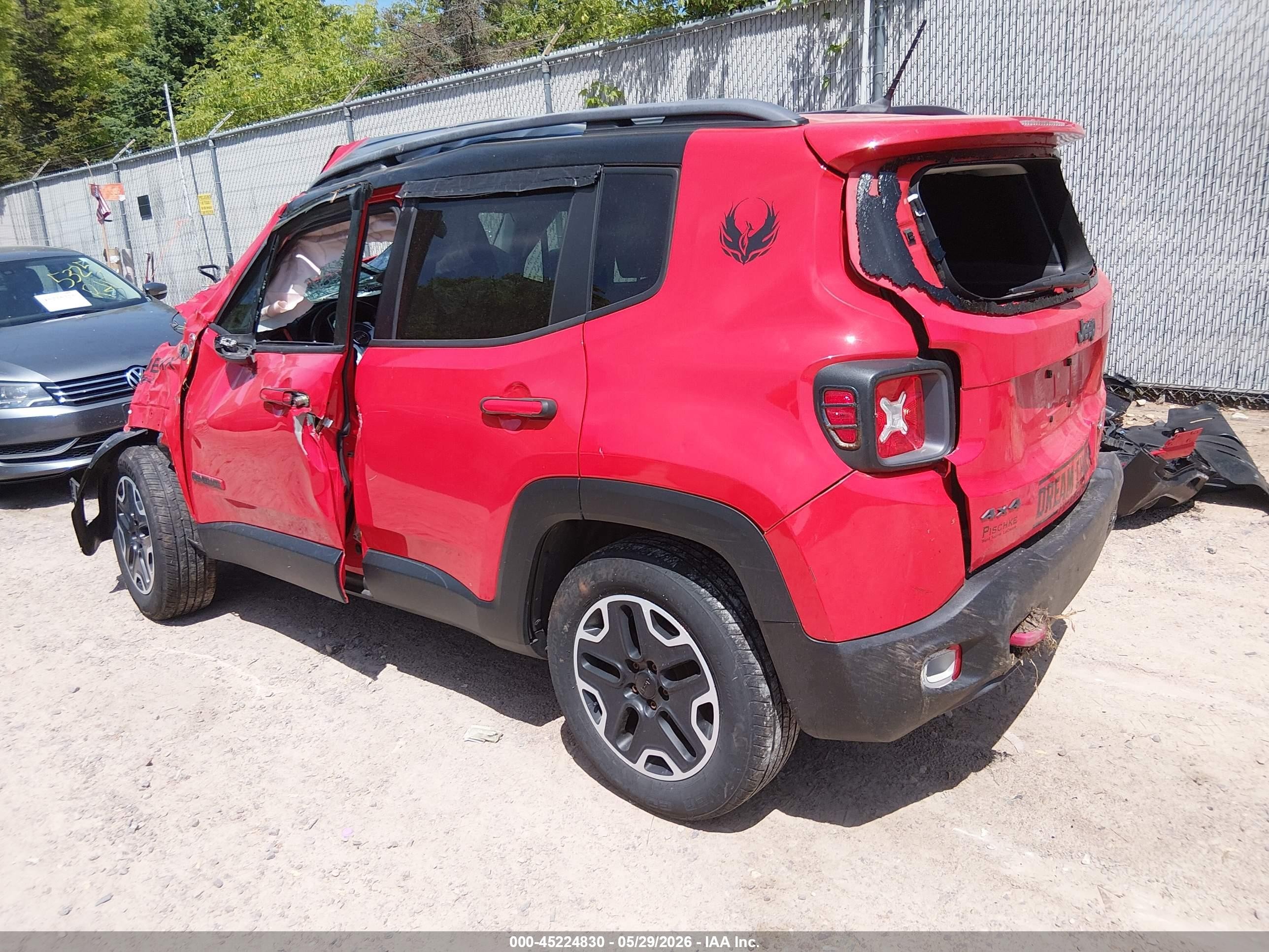 2015 Jeep Renegade Trailhawk Red vin: ZACCJBCT0FPC05123