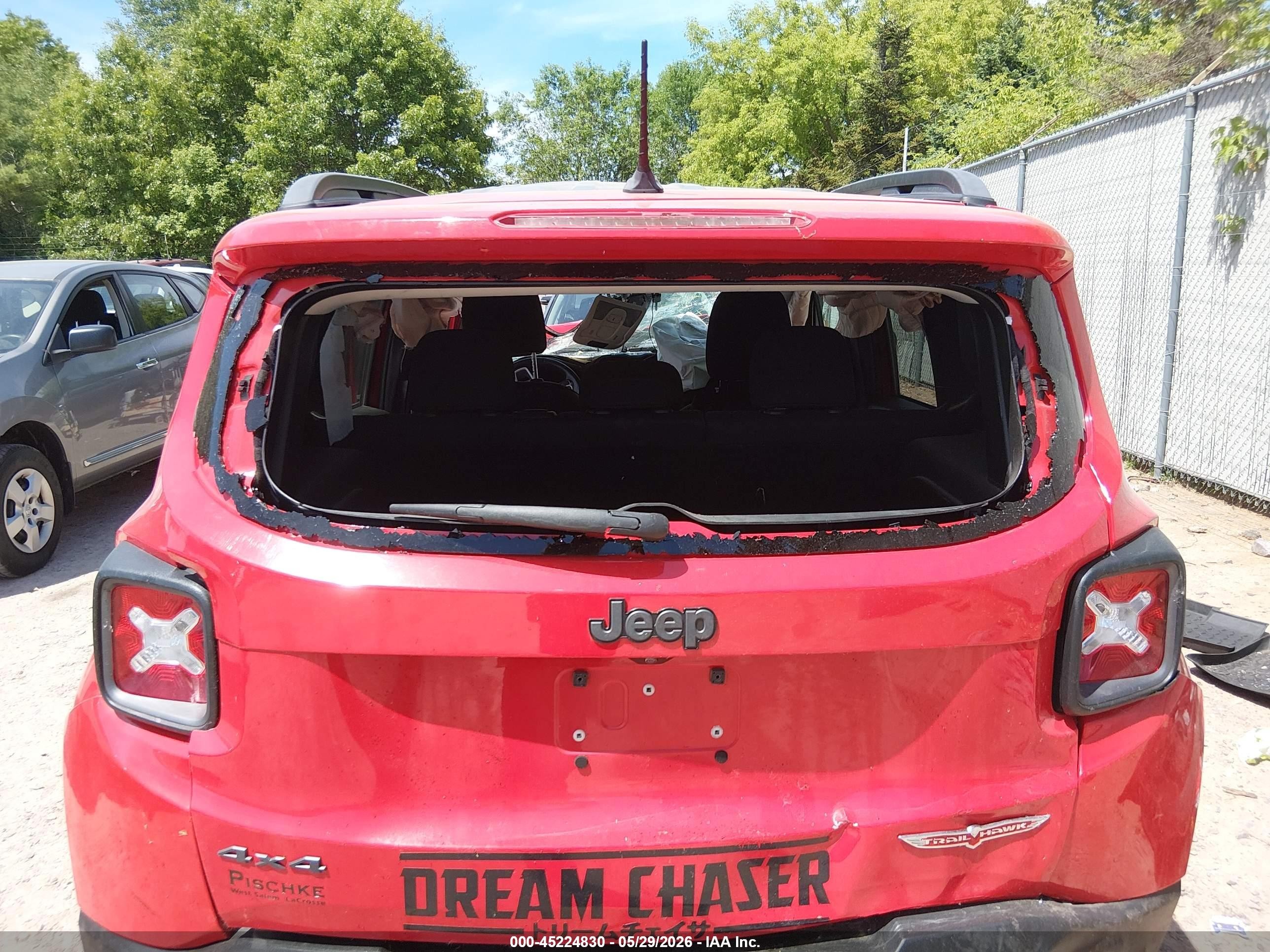 2015 Jeep Renegade Trailhawk Red vin: ZACCJBCT0FPC05123