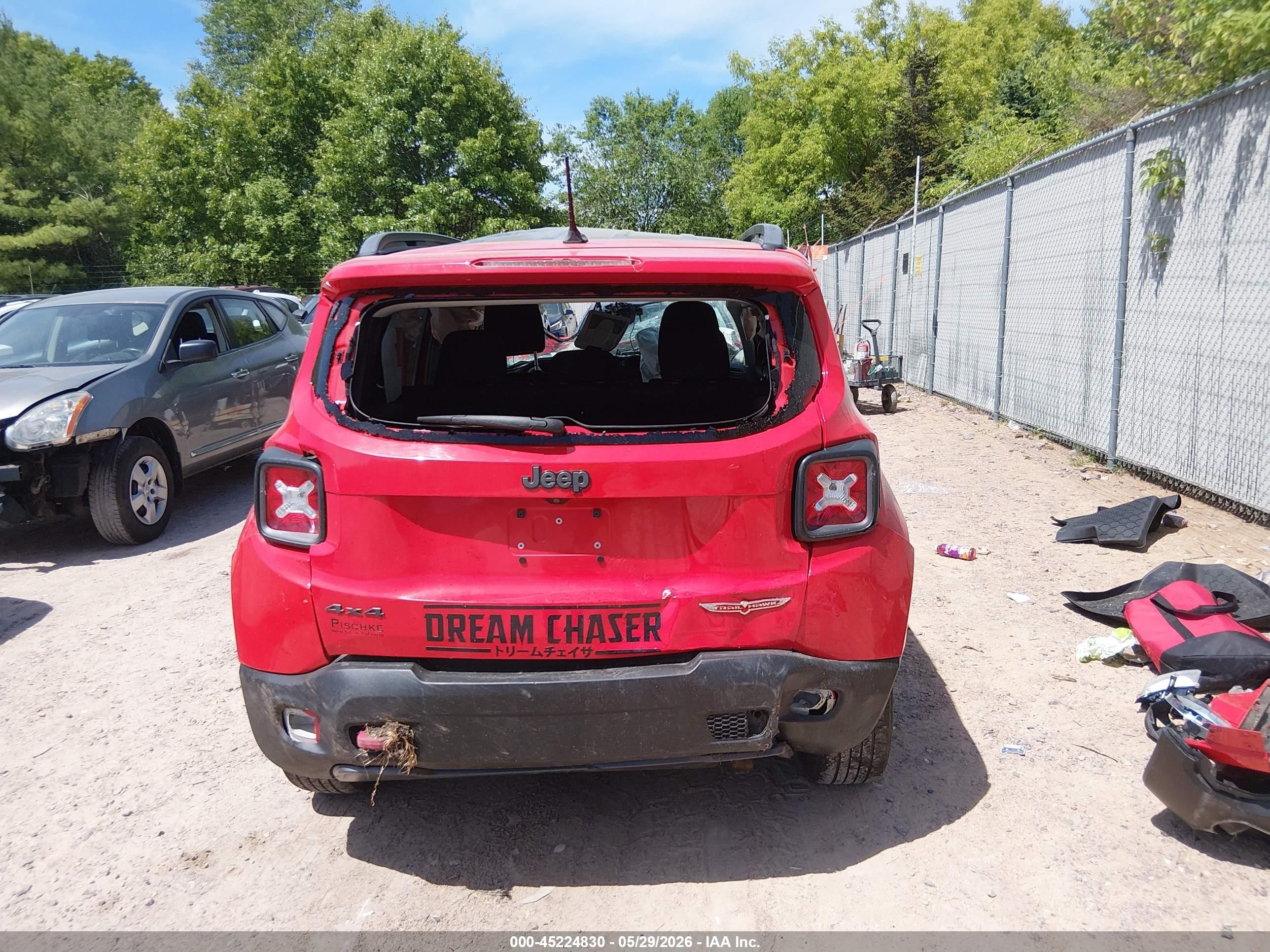 2015 Jeep Renegade Trailhawk Red vin: ZACCJBCT0FPC05123