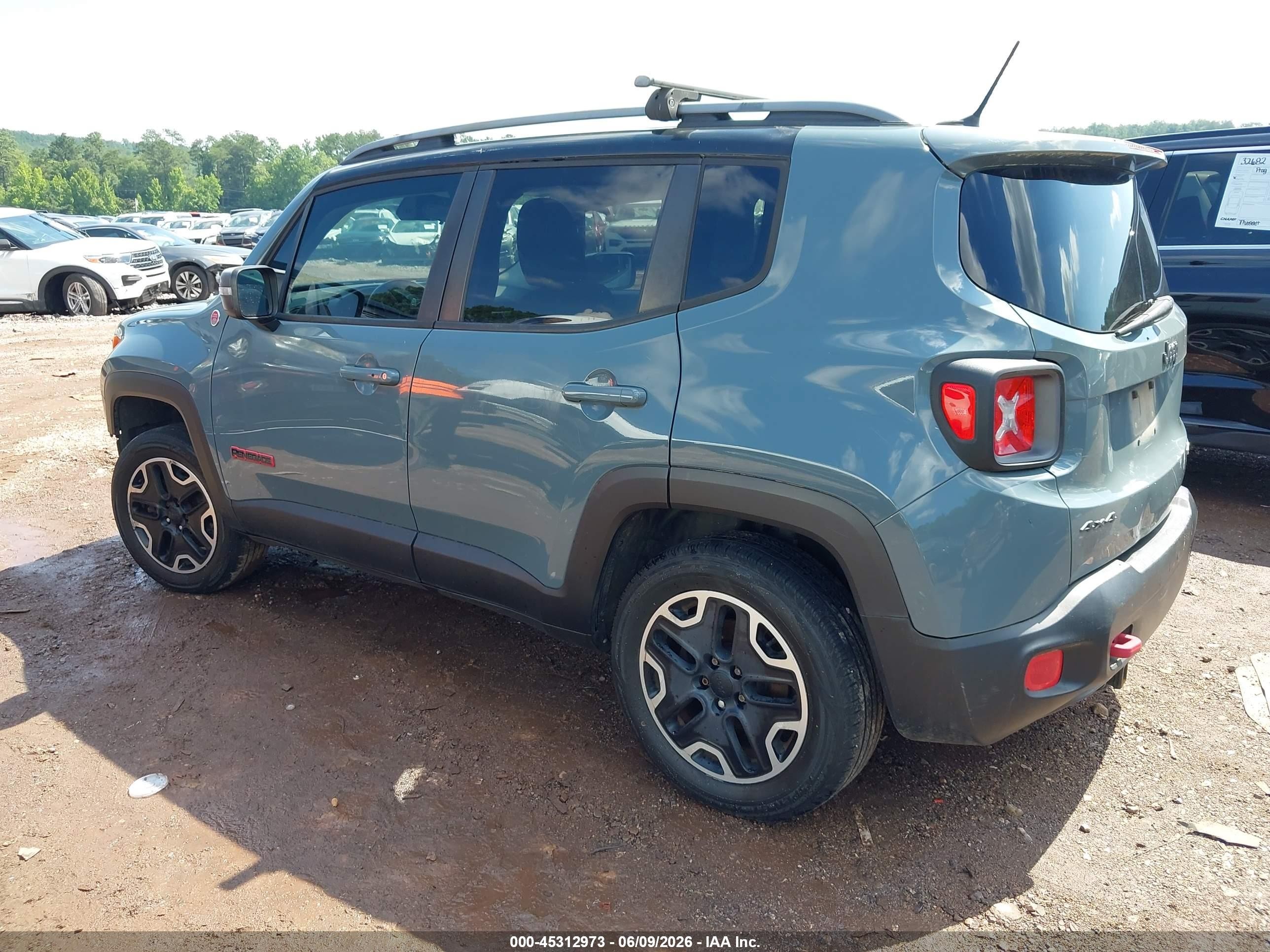 2015 Jeep Renegade Trailhawk Gray vin: ZACCJBCT0FPC17983