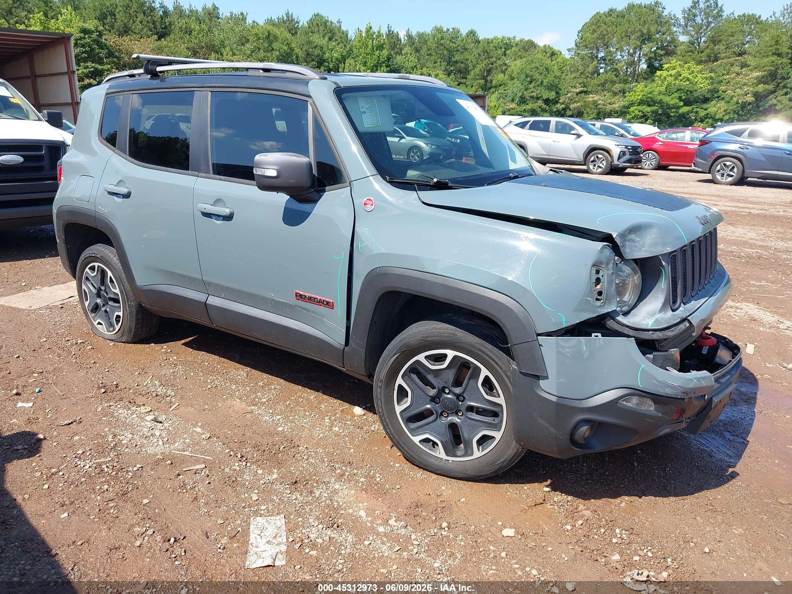 2015 Jeep Renegade Trailhawk Gray vin: ZACCJBCT0FPC17983