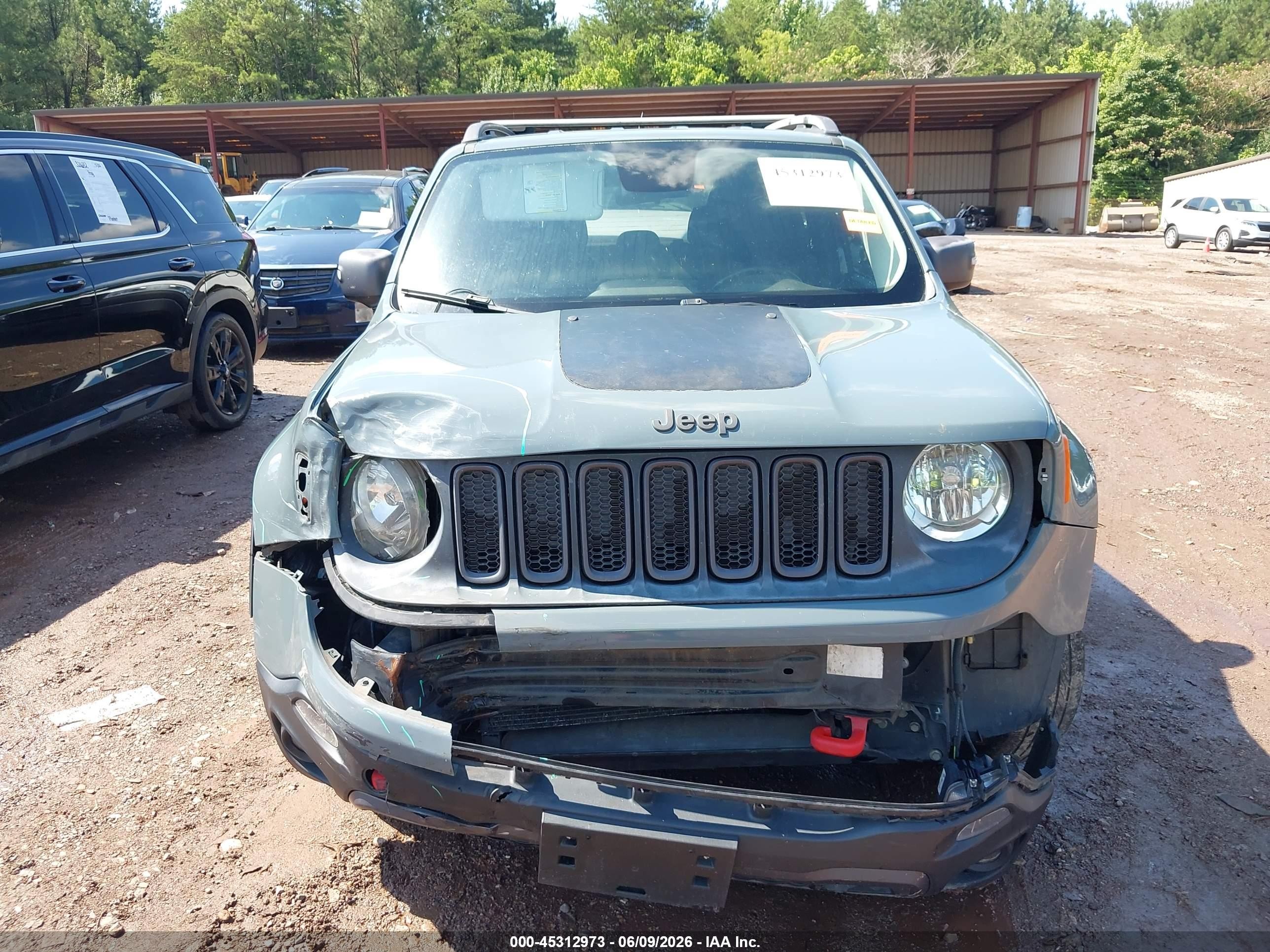2015 Jeep Renegade Trailhawk Gray vin: ZACCJBCT0FPC17983