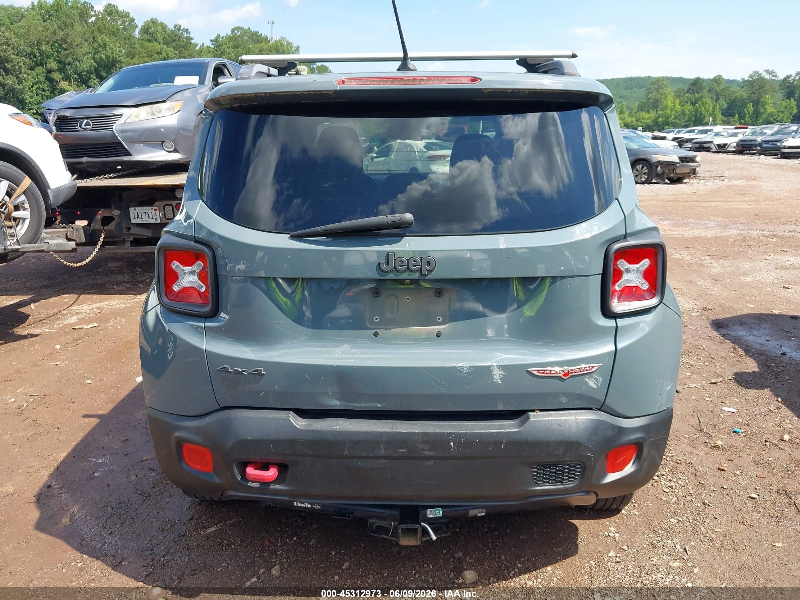 2015 Jeep Renegade Trailhawk Gray vin: ZACCJBCT0FPC17983