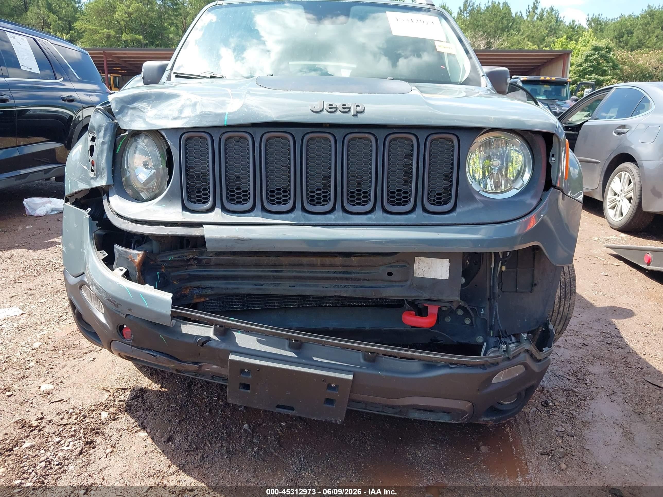 2015 Jeep Renegade Trailhawk Gray vin: ZACCJBCT0FPC17983