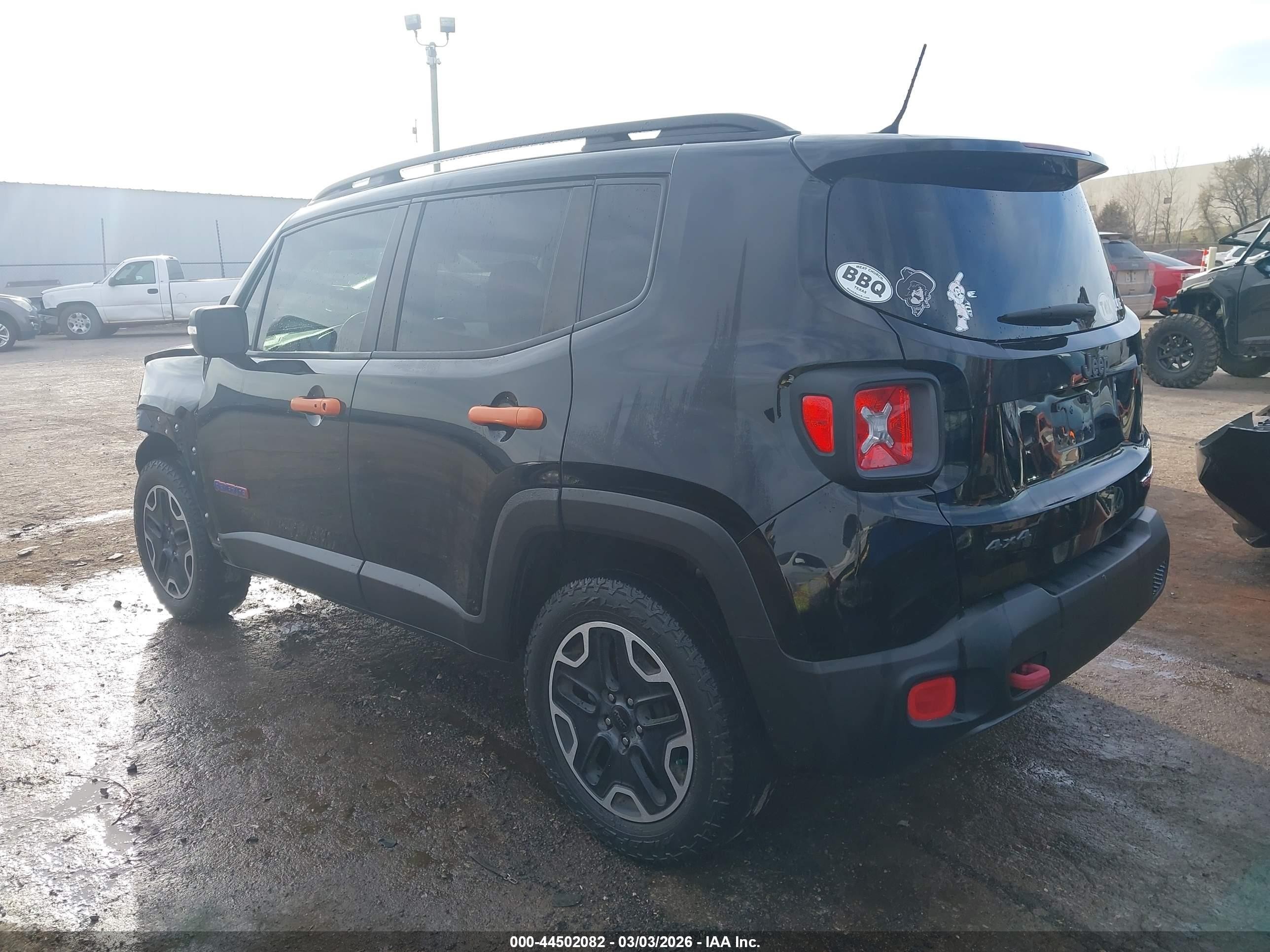 2016 Jeep Renegade Trailhawk Black vin: ZACCJBCT0GPD67335