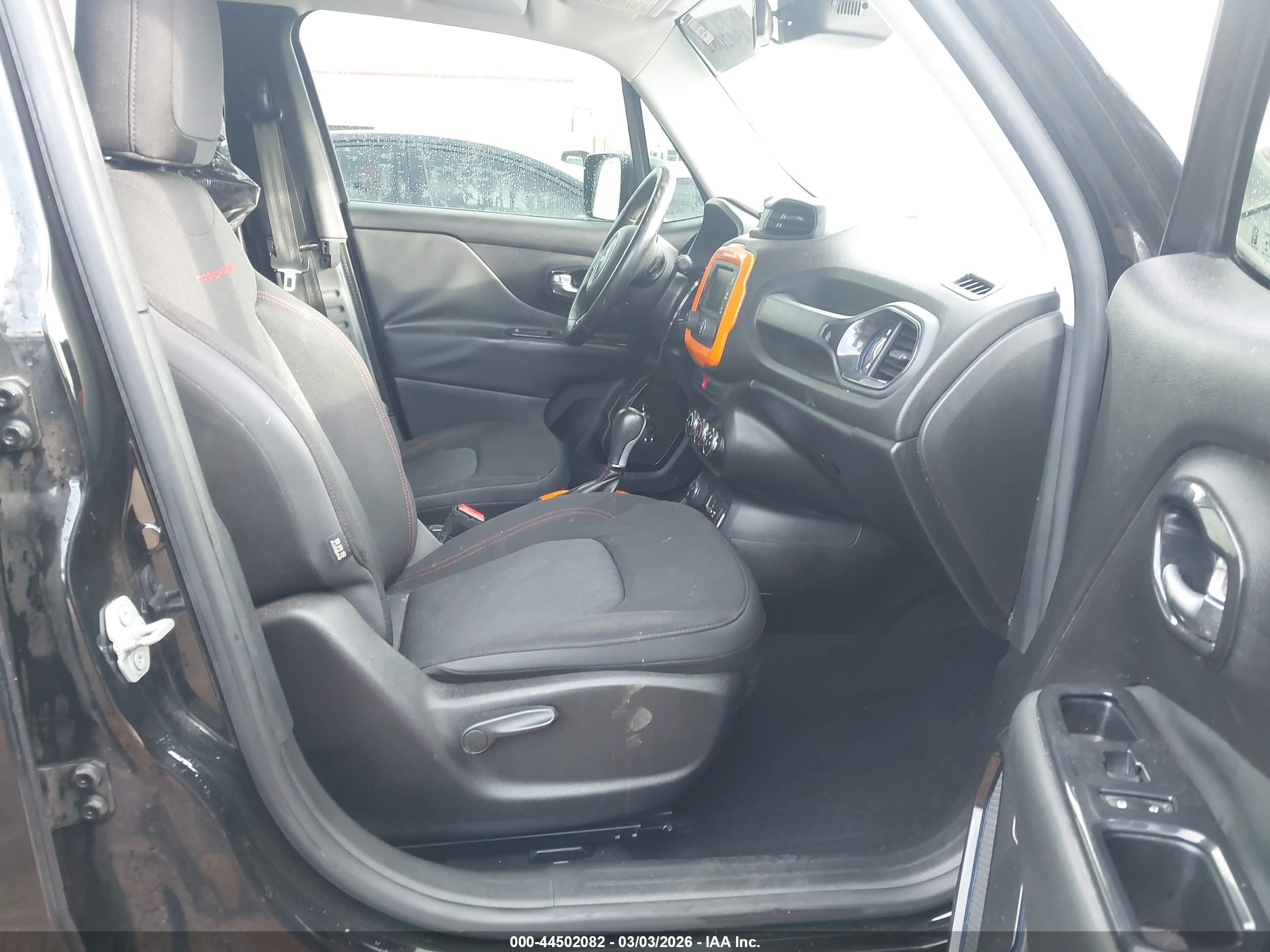 2016 Jeep Renegade Trailhawk Black vin: ZACCJBCT0GPD67335