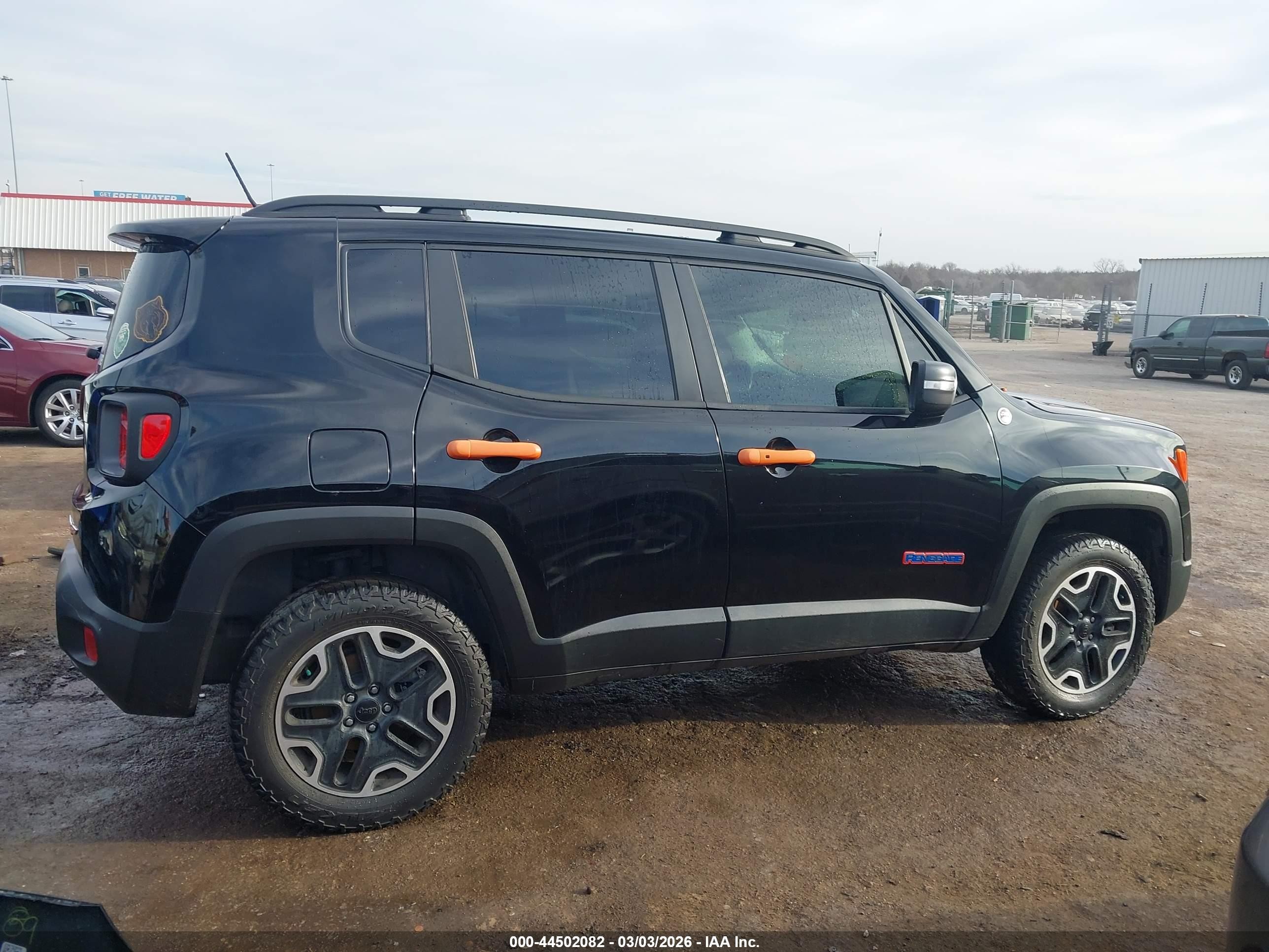 2016 Jeep Renegade Trailhawk Black vin: ZACCJBCT0GPD67335