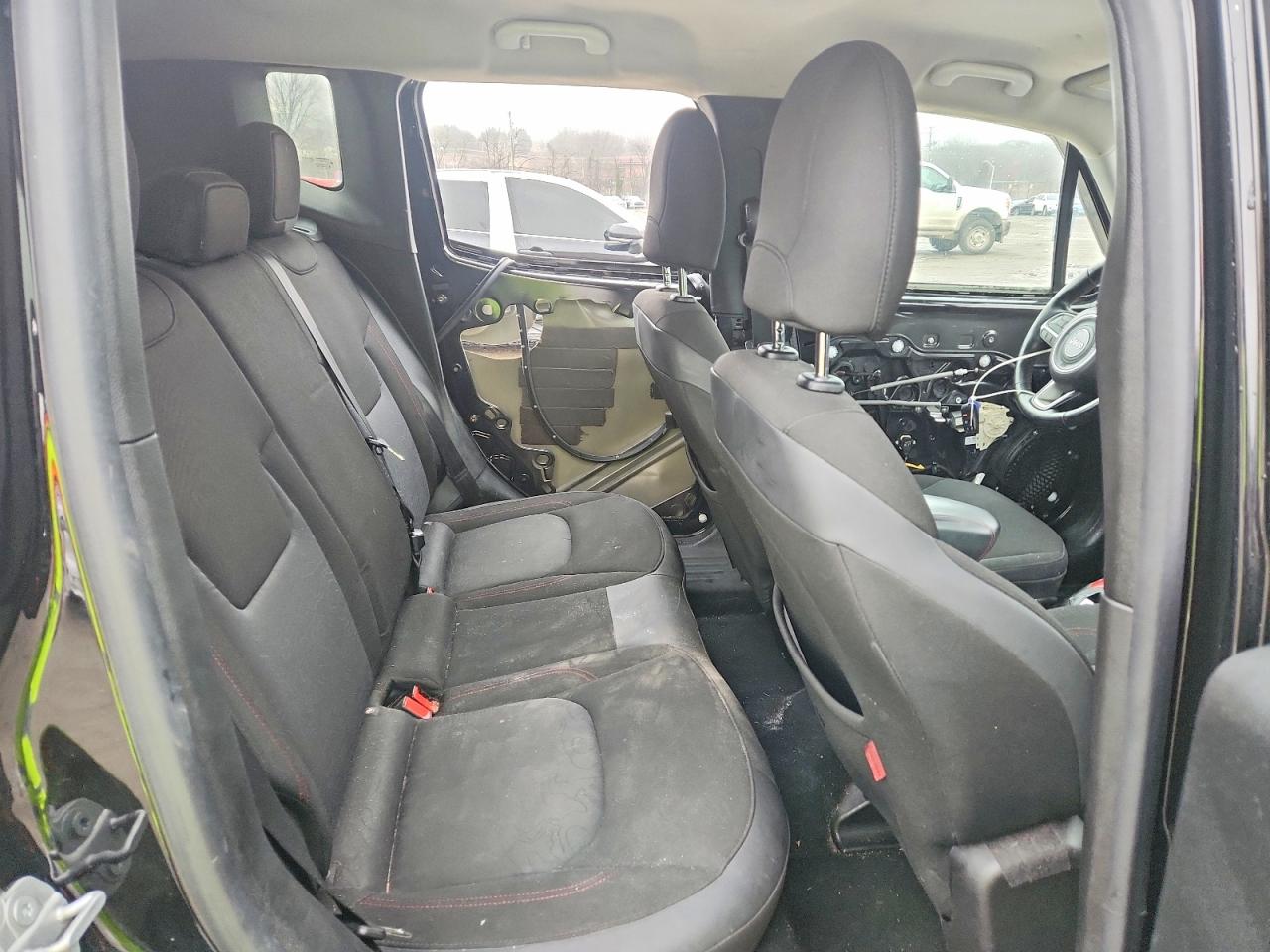 2015 Jeep Renegade Gray vin: ZACCJBCT1FPB32778
