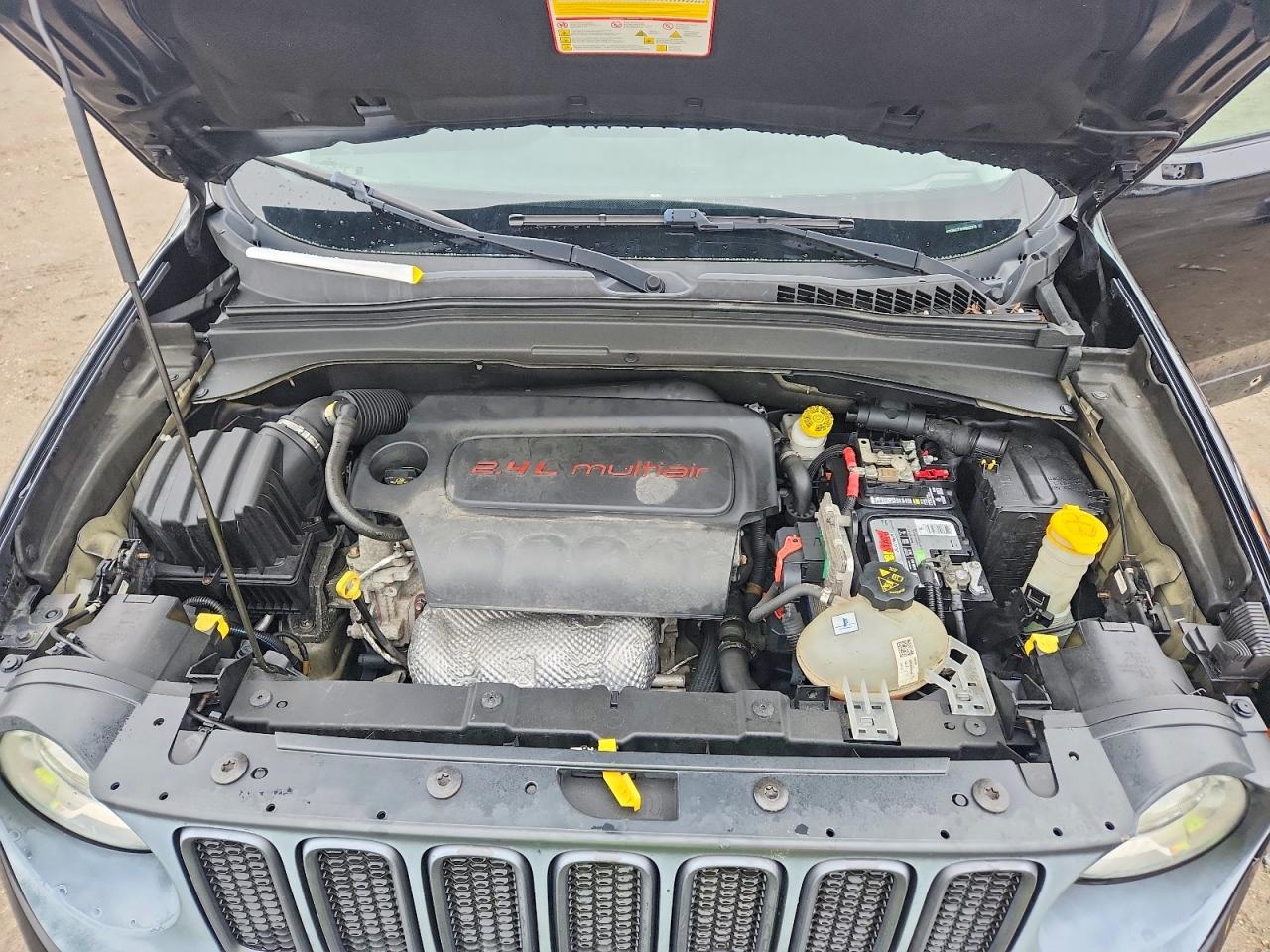 2015 Jeep Renegade Gray vin: ZACCJBCT1FPB32778