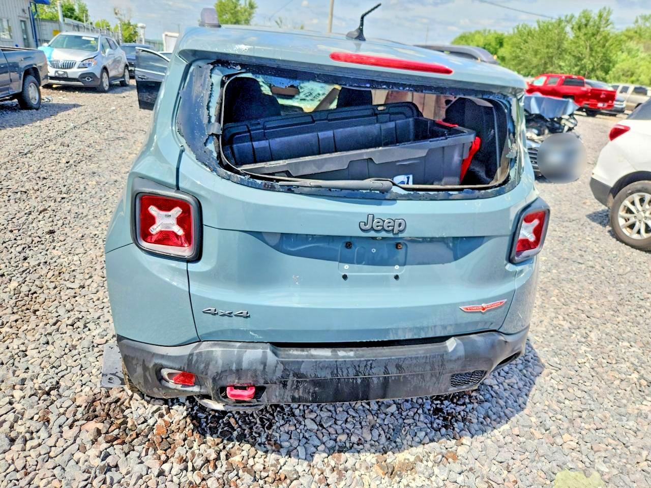 2015 Jeep Renegade Trailhawk Teal vin: ZACCJBCT1FPB91538
