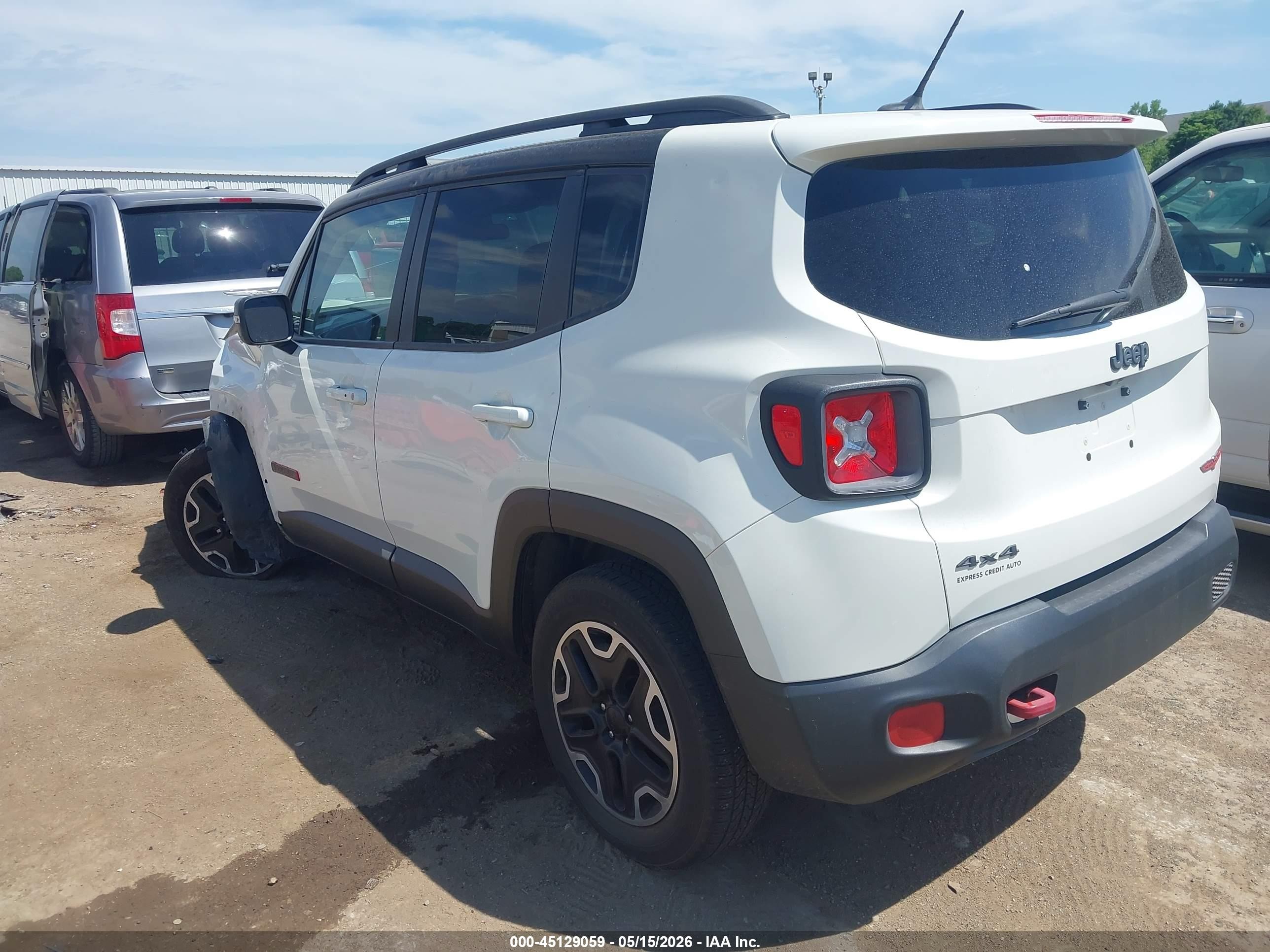 2016 Jeep Renegade Trailhawk White vin: ZACCJBCT1GPD98853