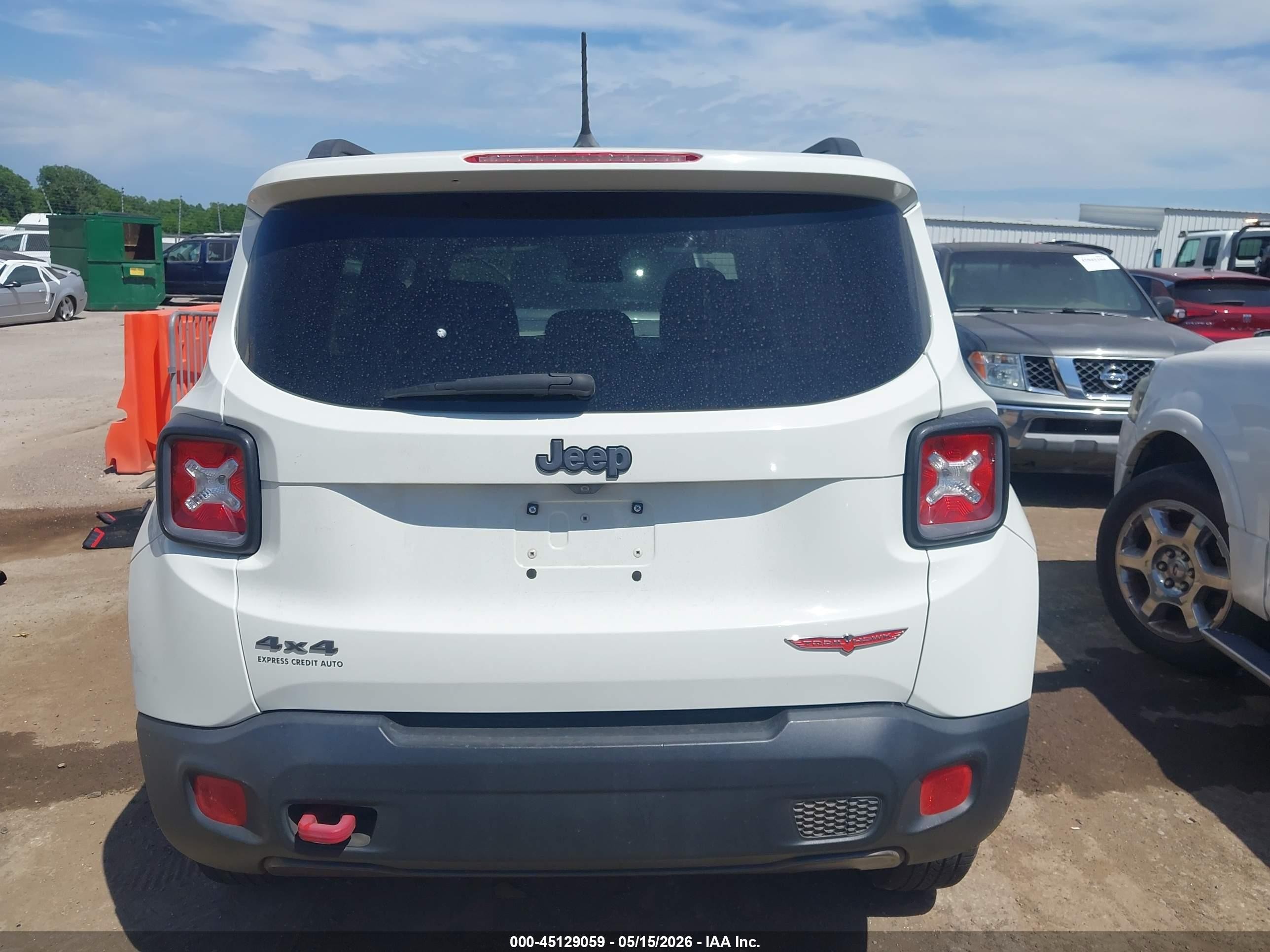 2016 Jeep Renegade Trailhawk White vin: ZACCJBCT1GPD98853