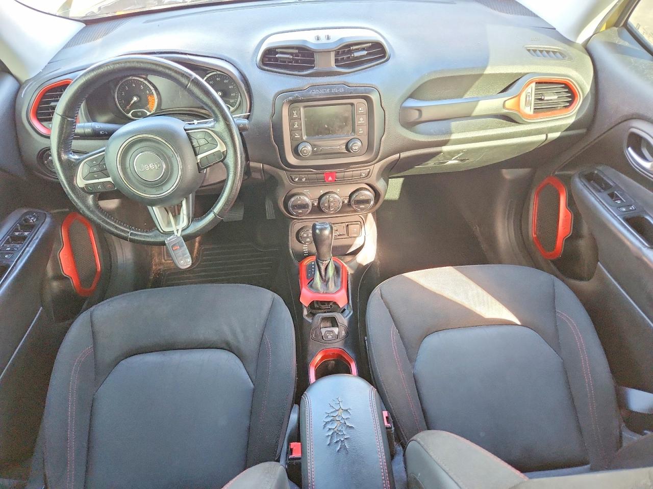 2015 Jeep Renegade Trailhawk Green vin: ZACCJBCT2FPB93900