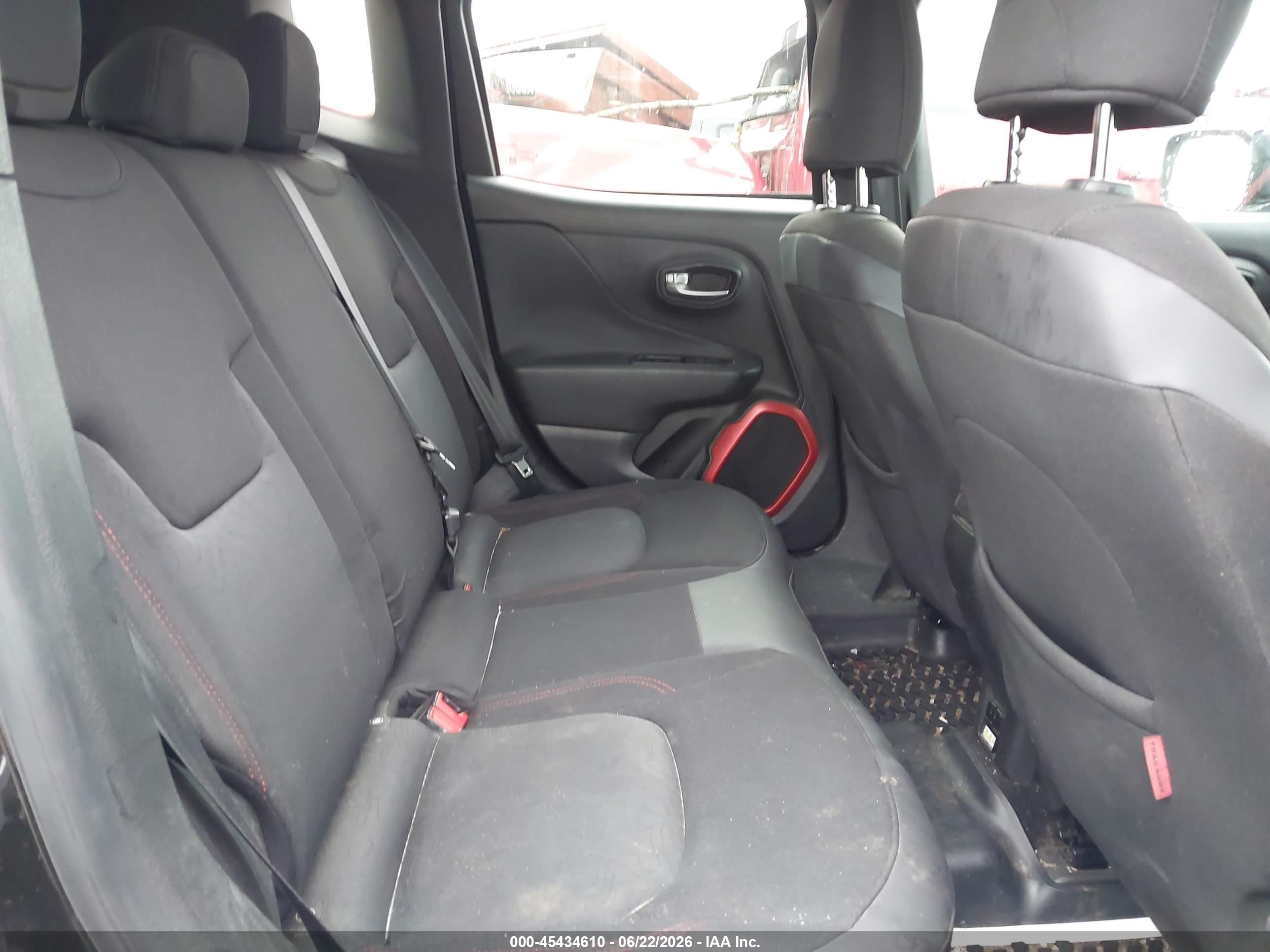 2015 Jeep Renegade Trailhawk Black vin: ZACCJBCT2FPB97641