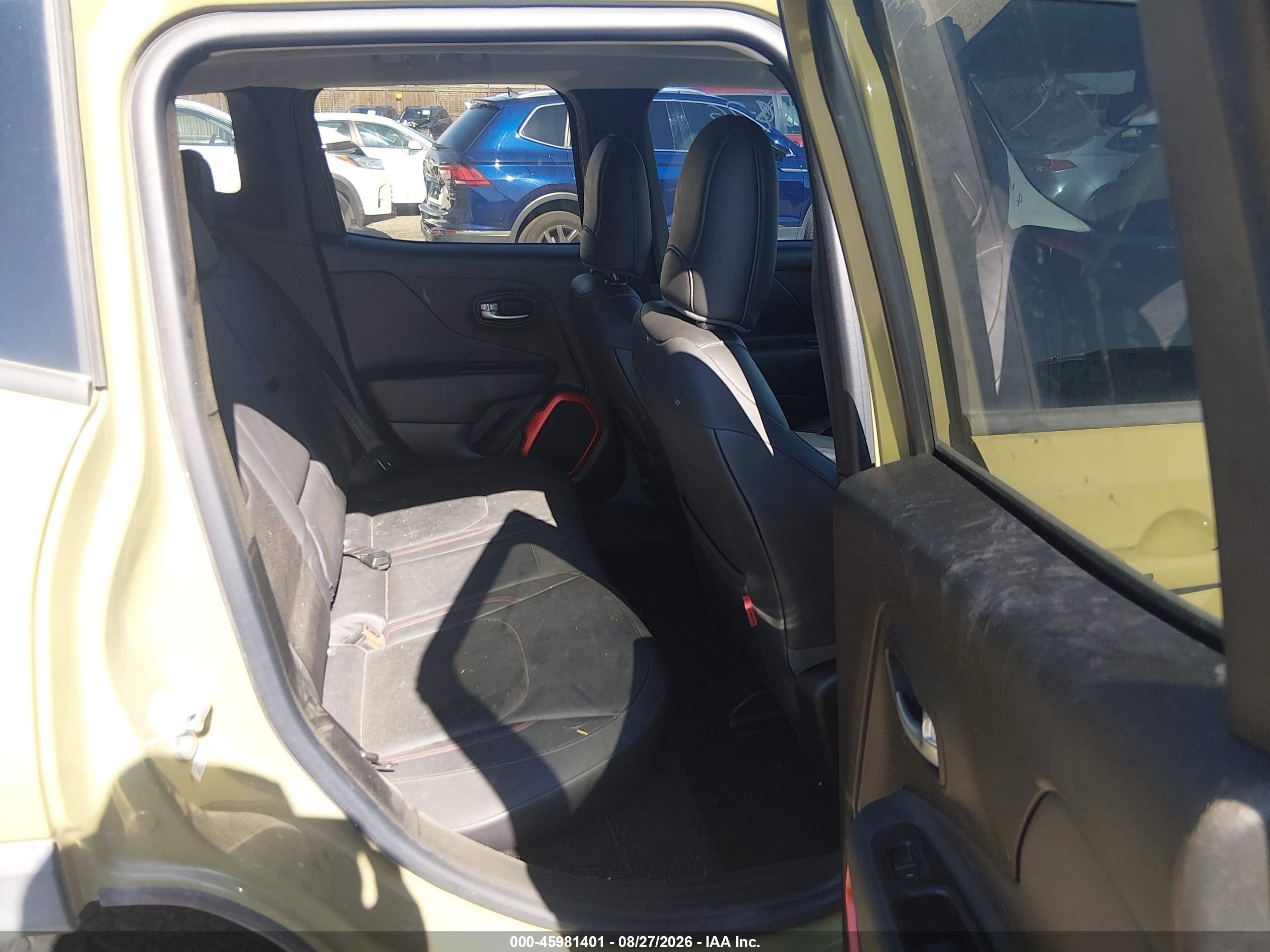 2015 Jeep Renegade Trailhawk Green vin: ZACCJBCT2FPC24921