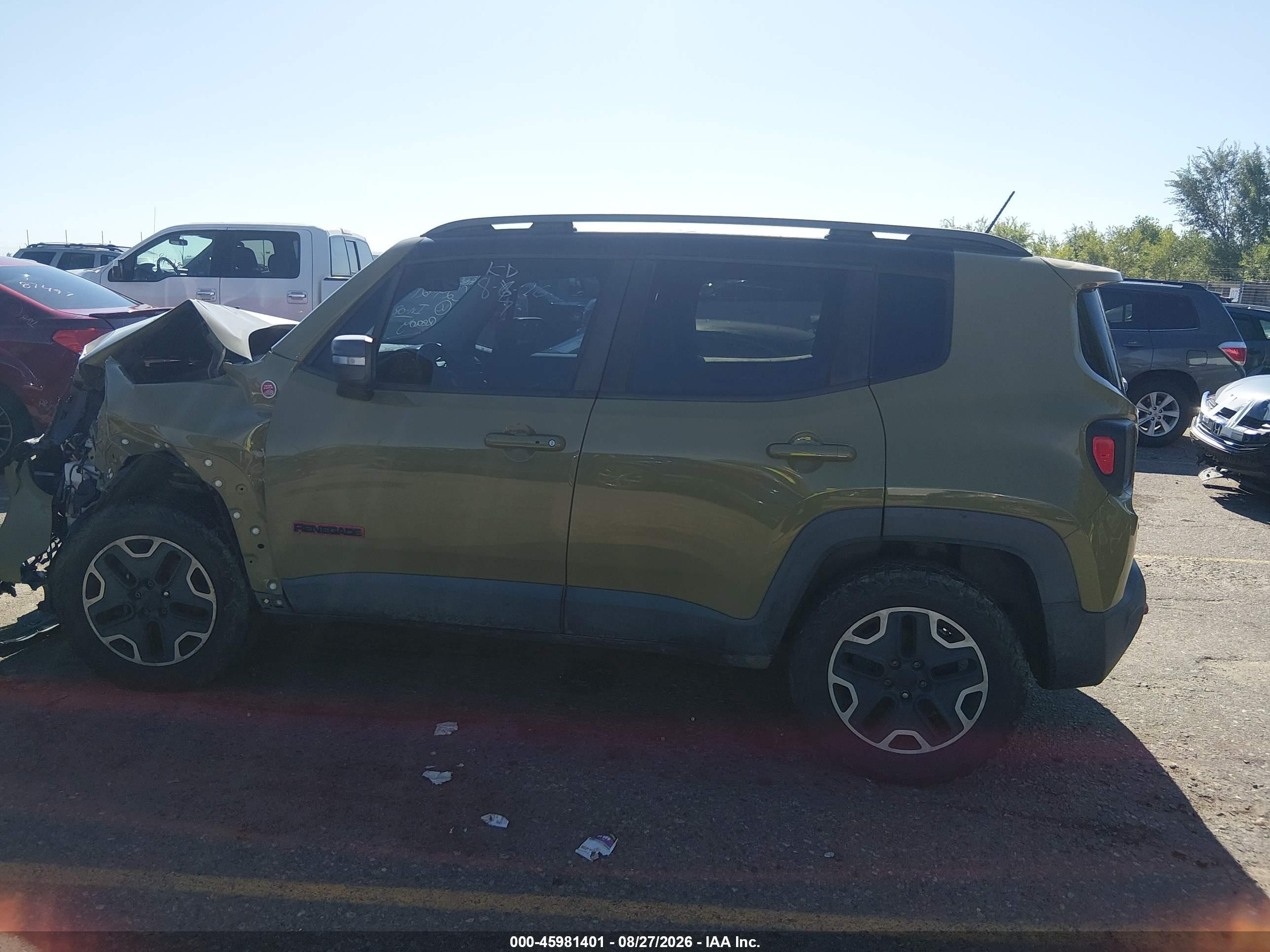2015 Jeep Renegade Trailhawk Green vin: ZACCJBCT2FPC24921