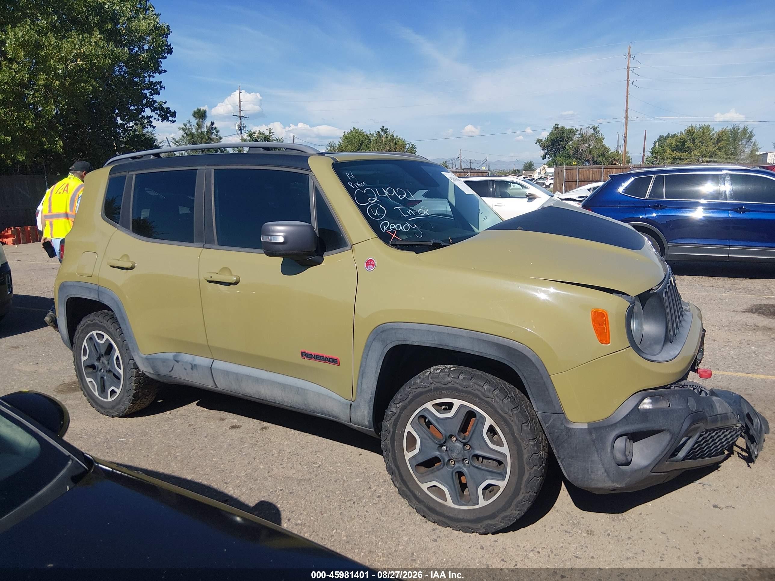 2015 Jeep Renegade Trailhawk Green vin: ZACCJBCT2FPC24921