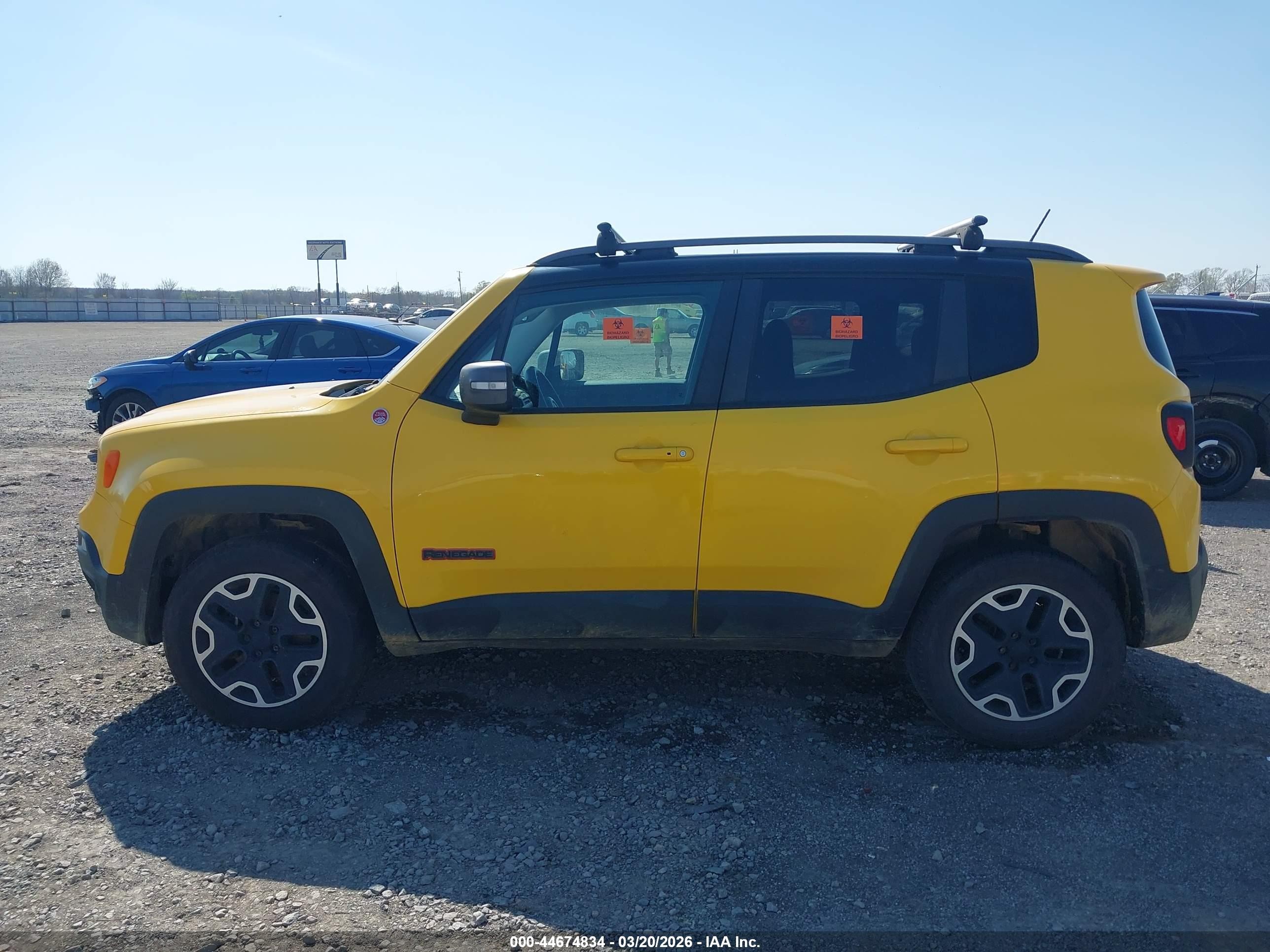 2015 Jeep Renegade Trailhawk Yellow vin: ZACCJBCT3FPC23552