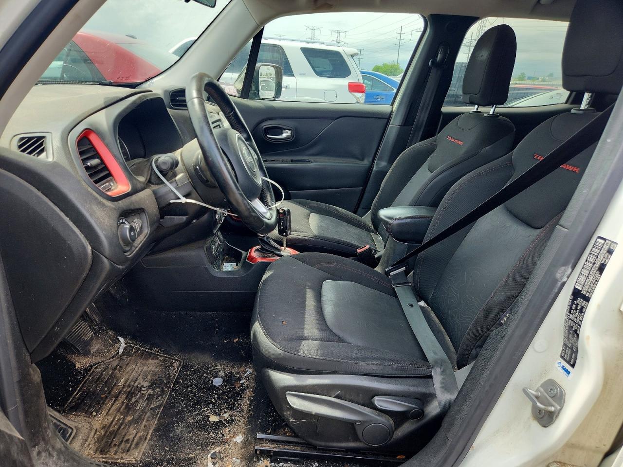 2015 Jeep Renegade Trailhawk White vin: ZACCJBCT4FPB28207