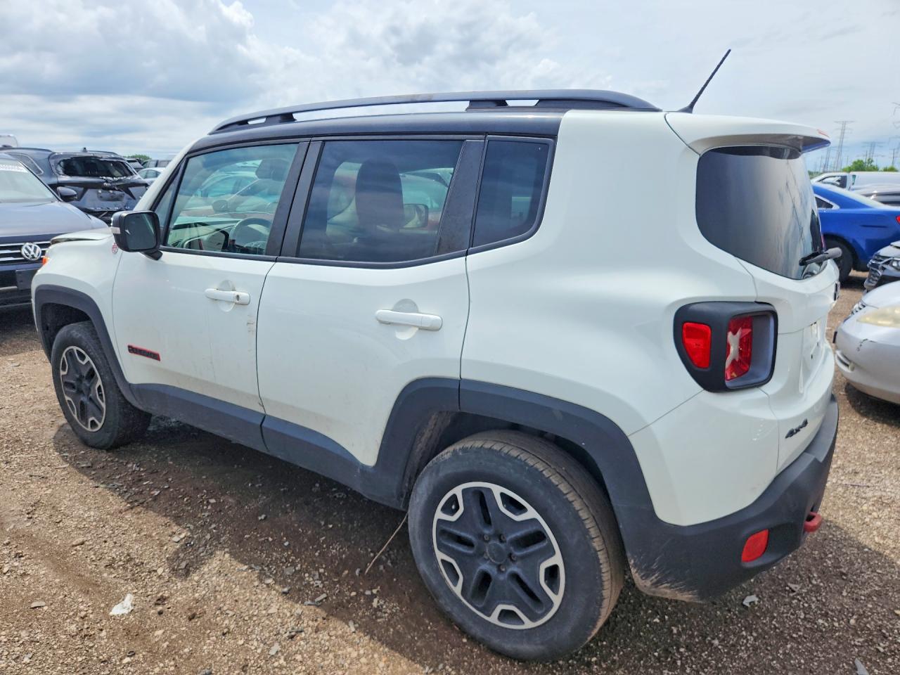 2015 Jeep Renegade Trailhawk White vin: ZACCJBCT4FPB28207