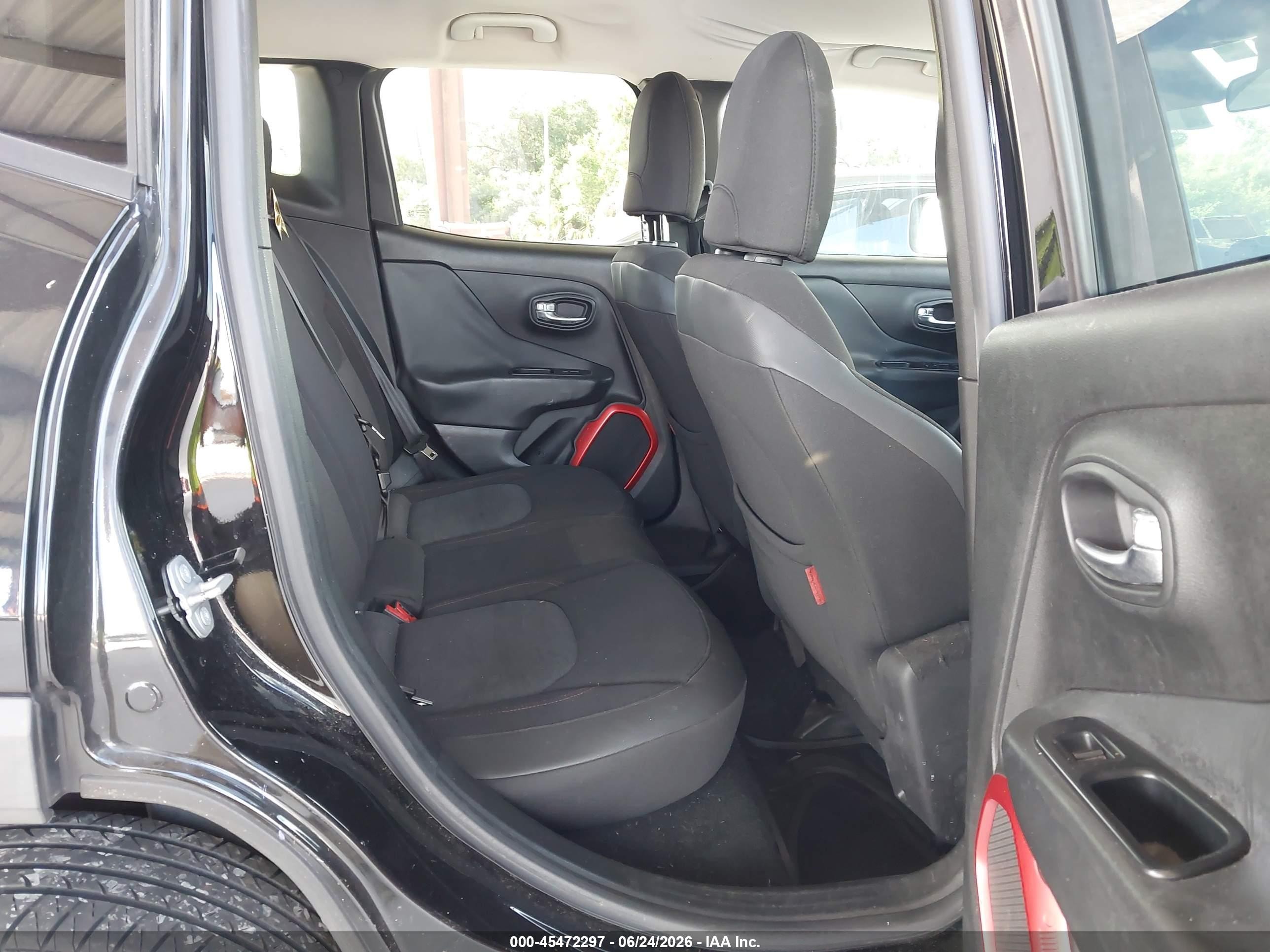 2015 Jeep Renegade Trailhawk Black vin: ZACCJBCT4FPB31012