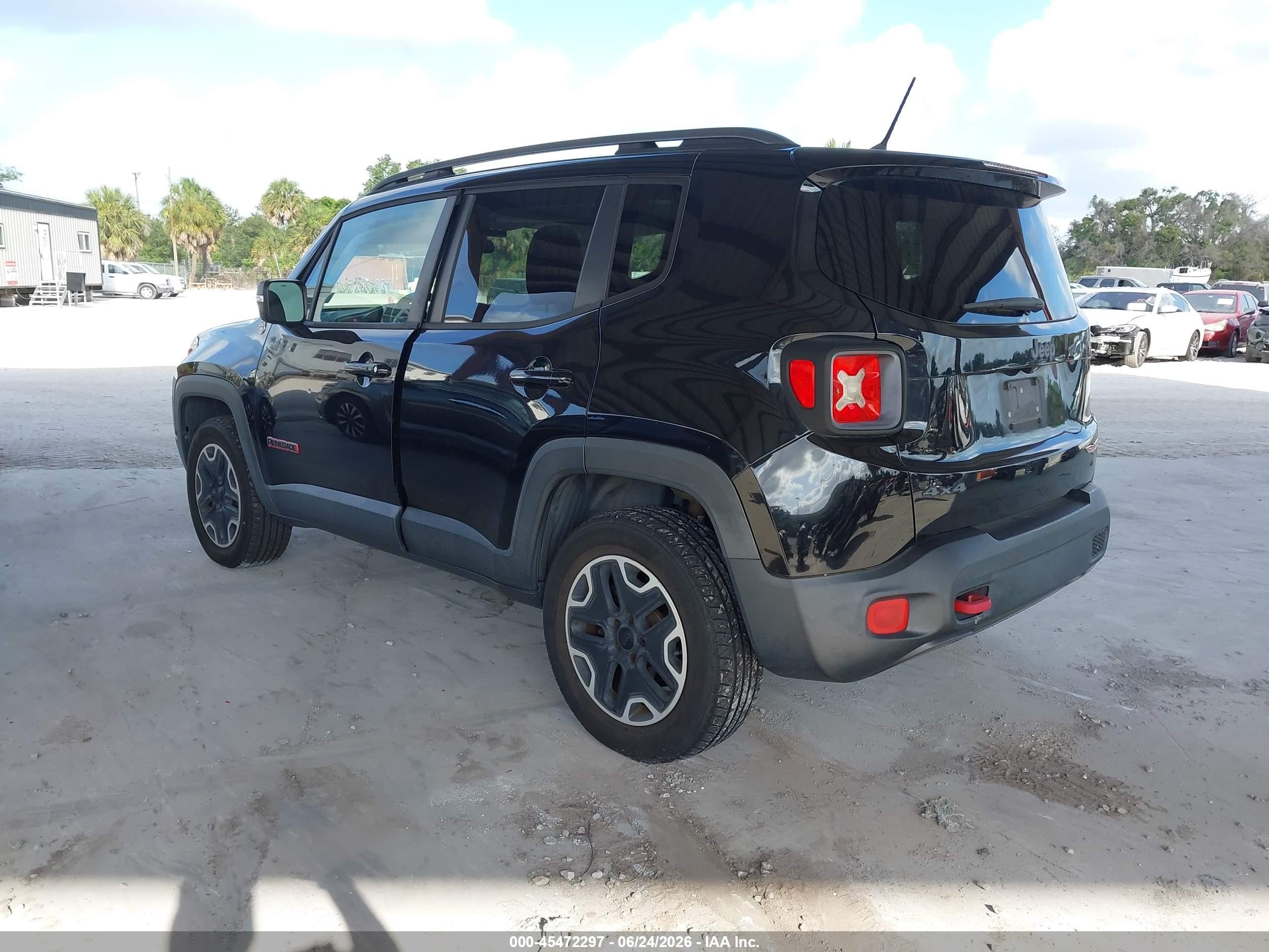 2015 Jeep Renegade Trailhawk Black vin: ZACCJBCT4FPB31012
