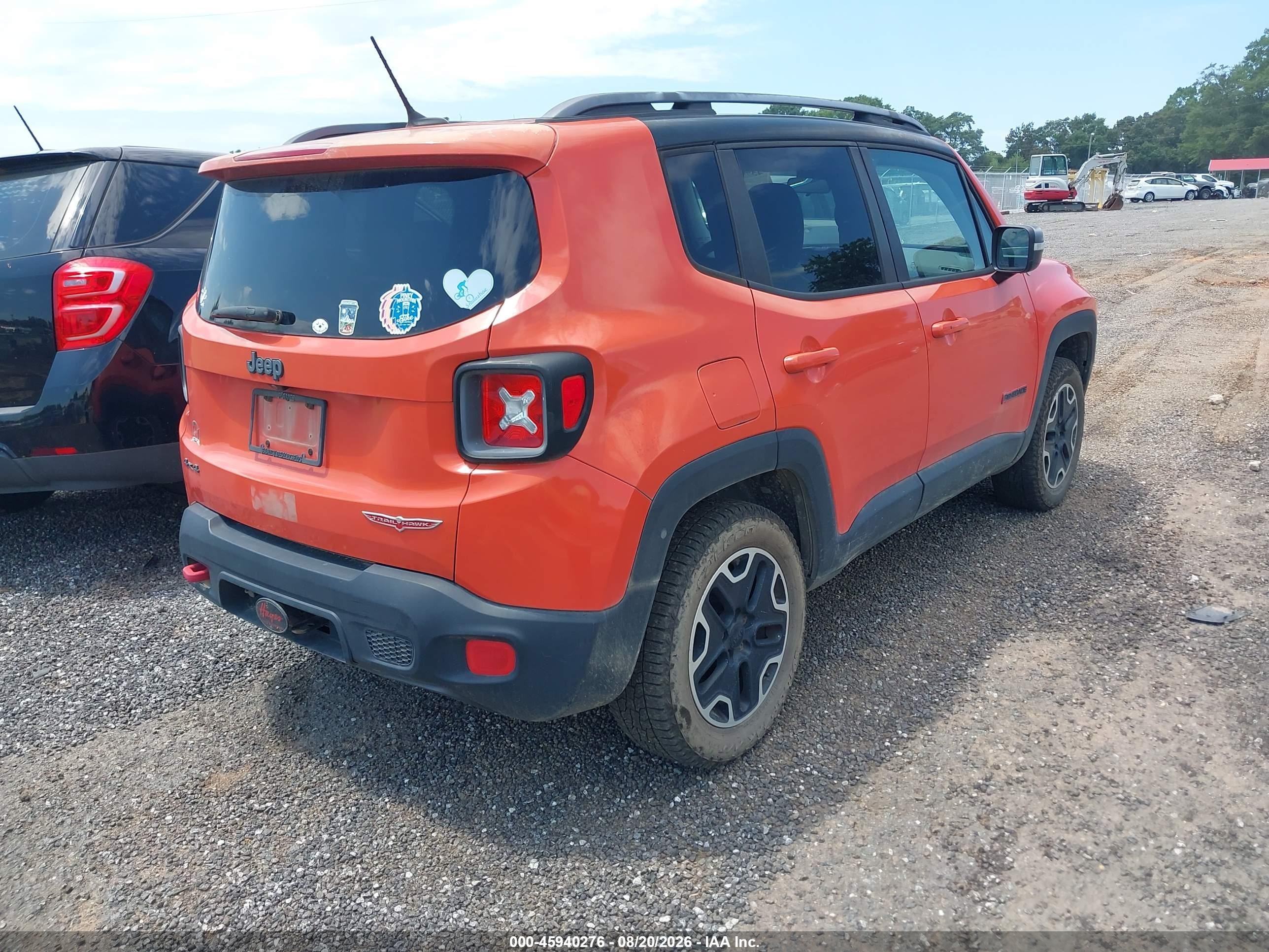 2015 Jeep Renegade Trailhawk Orange vin: ZACCJBCT4FPC25388