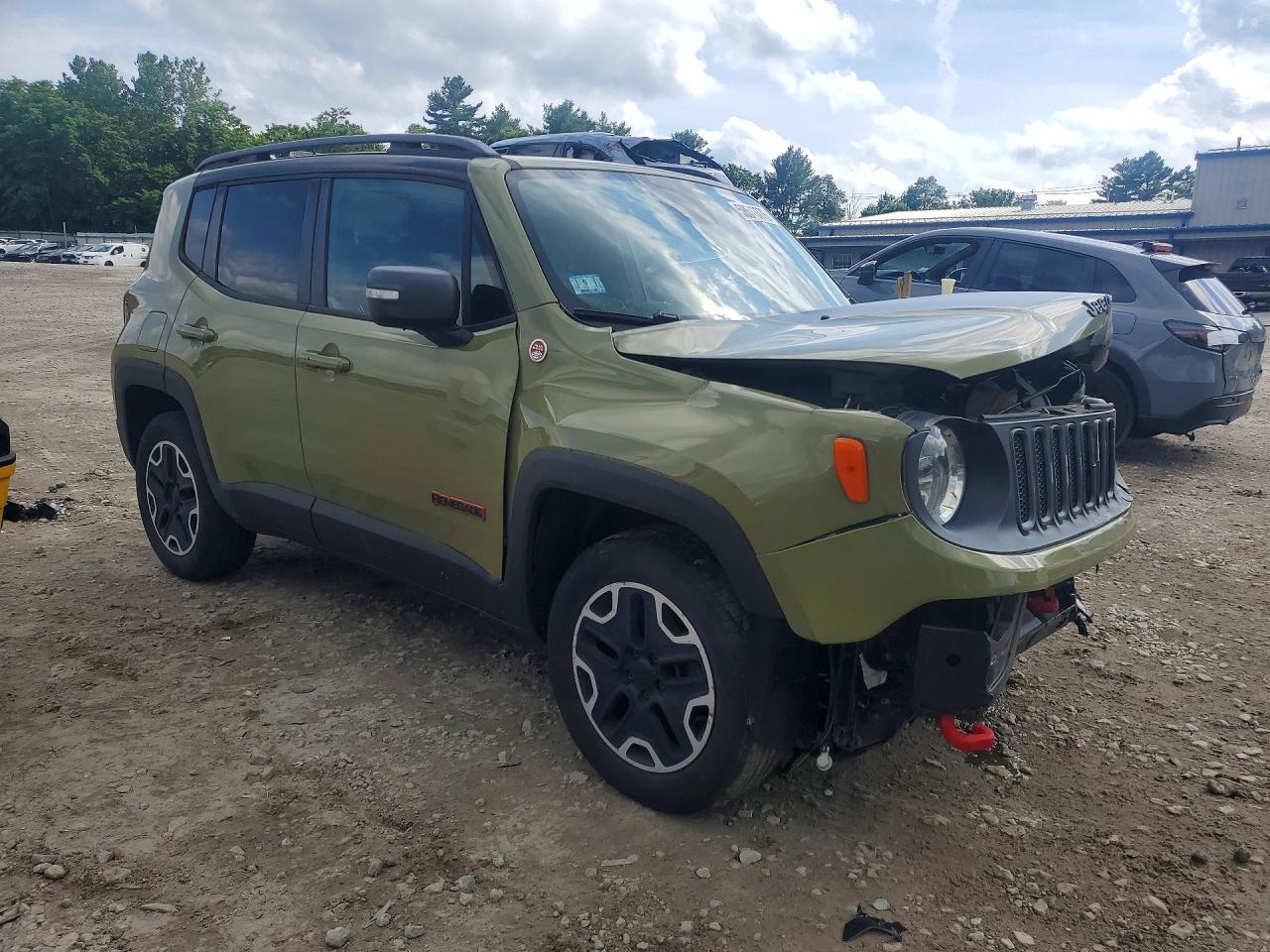 2015 Jeep Renegade Trailhawk Green vin: ZACCJBCT5FPB93017