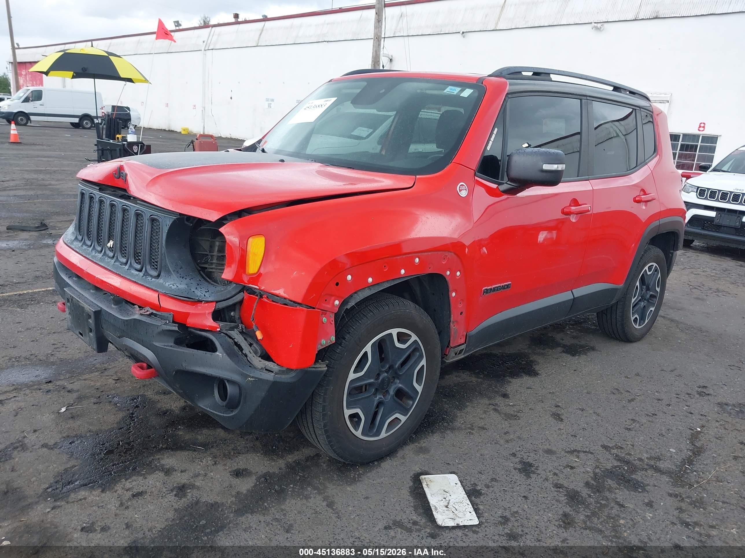 2015 Jeep Renegade Trailhawk Red vin: ZACCJBCT5FPB96029