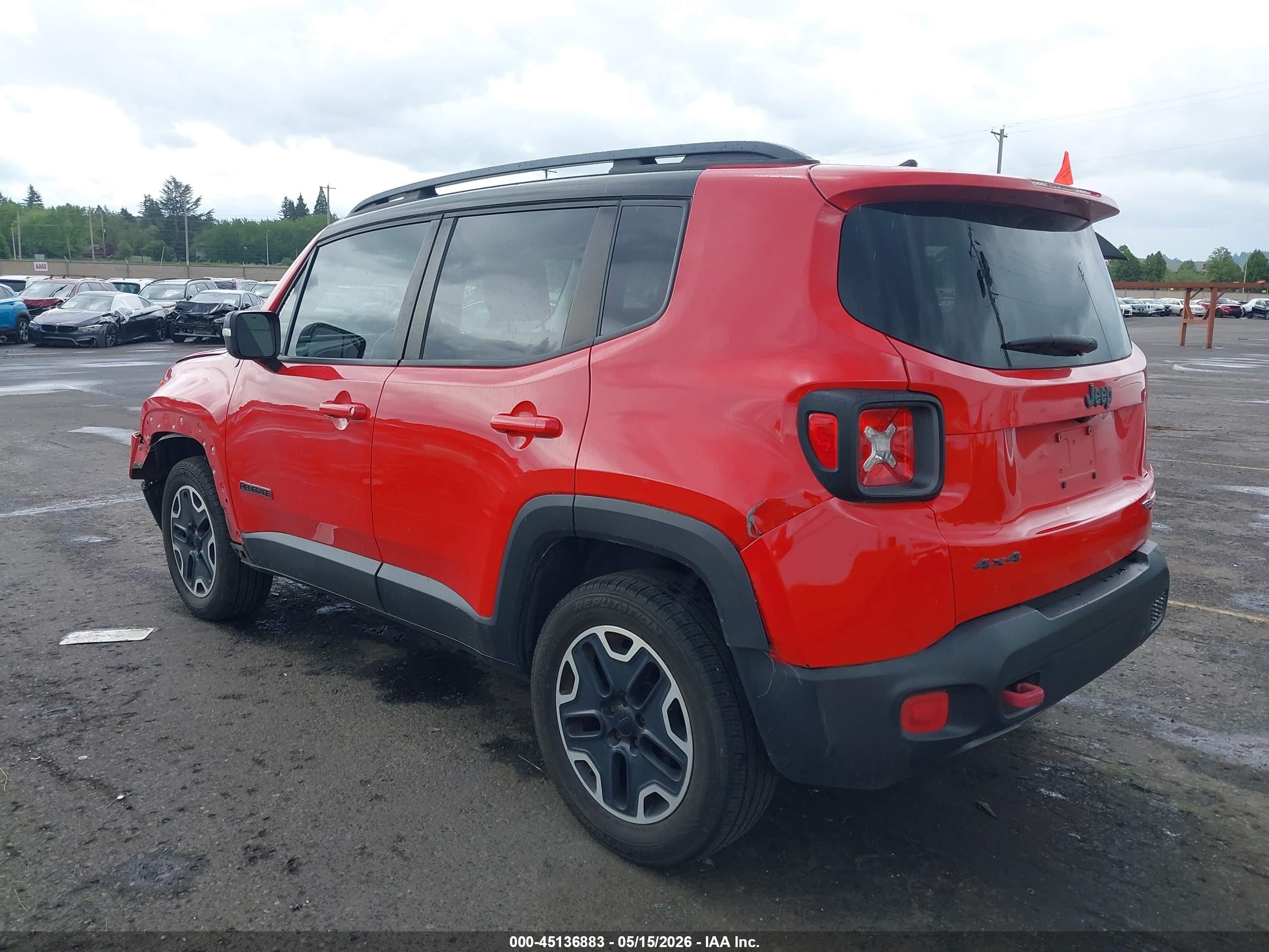 2015 Jeep Renegade Trailhawk Red vin: ZACCJBCT5FPB96029