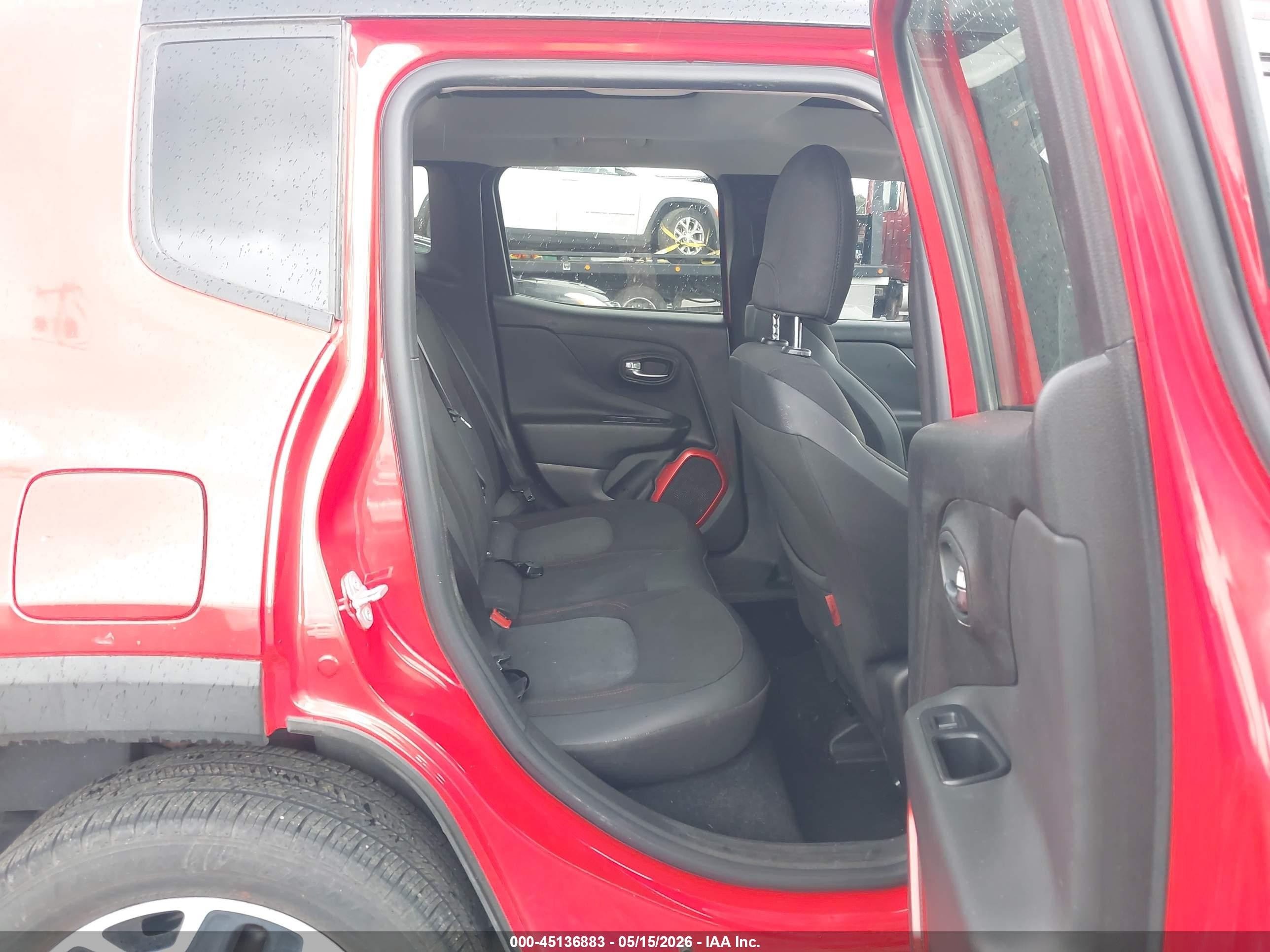 2015 Jeep Renegade Trailhawk Red vin: ZACCJBCT5FPB96029